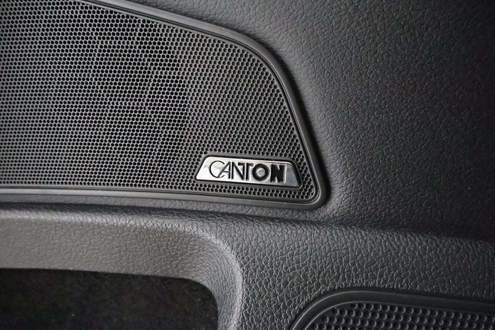 Skoda Superb 2021 Combi 1,4 TSI PHEV L&K iV DSG * Webasto / Koukku / ACC / Matrix-LED / P.Kamera / Canton / Muistinahat / Navi * - Akku kuntotarkastettu / Kahdet renkaat / Merkkihuollot