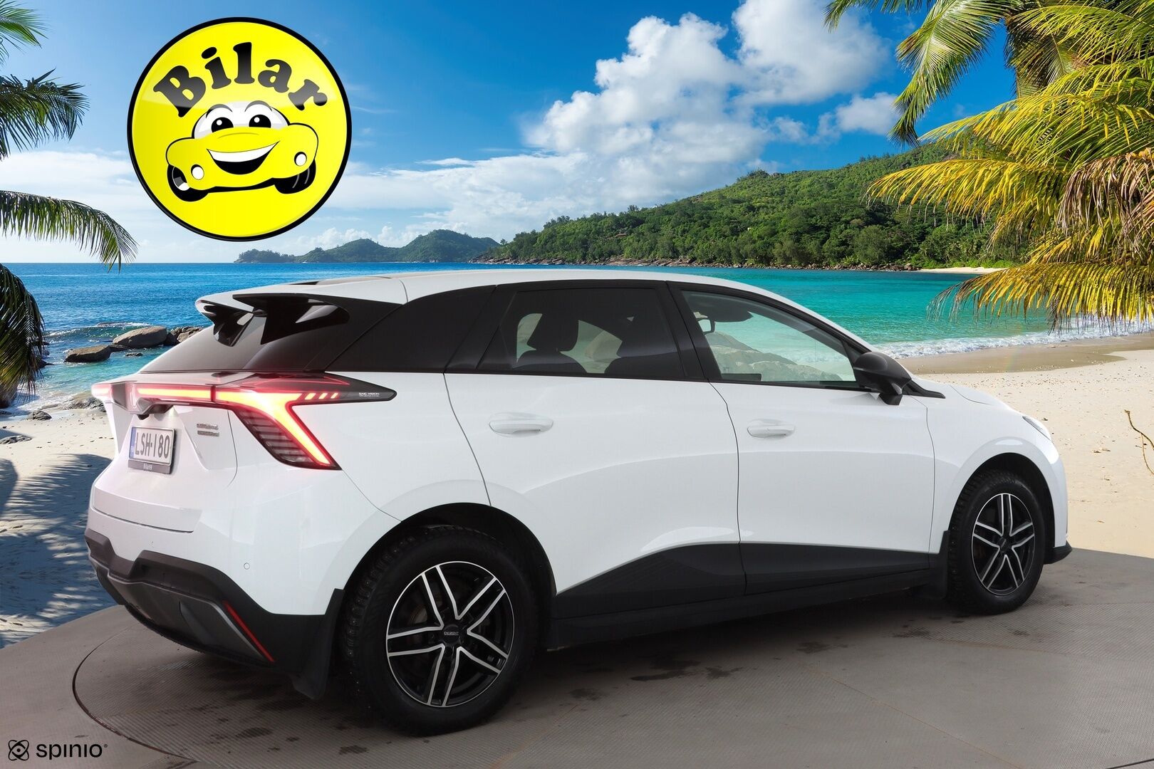 MG MG4 2023 Luxury - | ACC | ILP | 360° kamera | Puolinahat | Sähköpenkki | LED | Keyless | Lane Assist | BSM | RCTA | Apple & Android | Merkkihuollot | 2x renkaat aluin | 