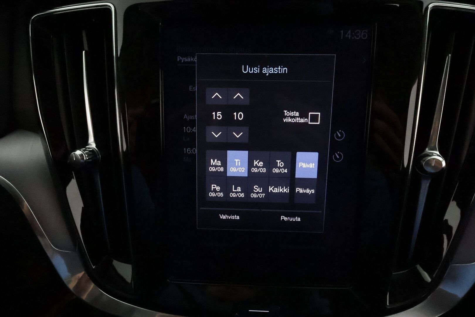 Volvo V60 2020 D3 AWD Momentum aut **ACC / Webasto / Koukku / Full-LED / P.Kamera / Navi / Kaistavahti / Digimittaristo*** - Kahdet Renkaat