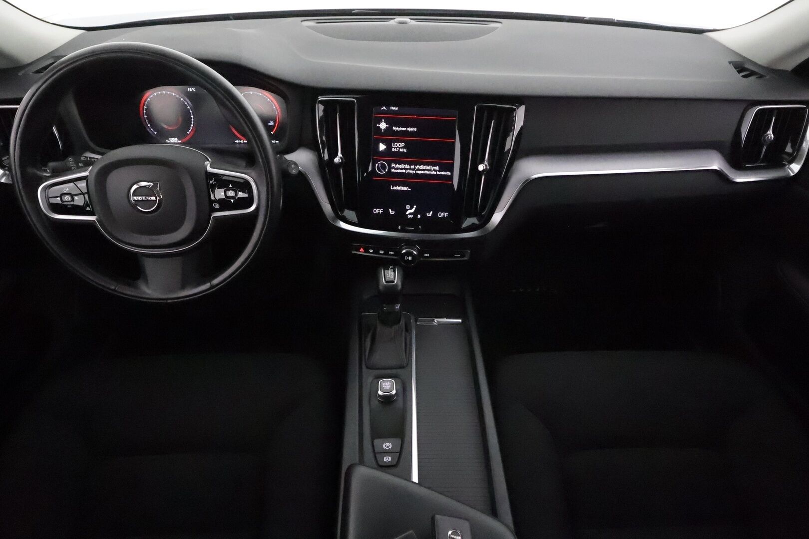 Volvo V60 2020 D3 AWD Momentum aut **ACC / Webasto / Koukku / Full-LED / P.Kamera / Navi / Kaistavahti / Digimittaristo*** - Kahdet Renkaat