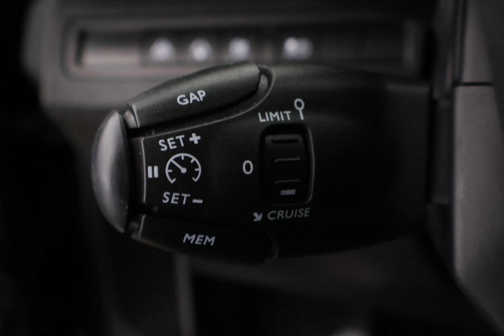 Peugeot 3008 2021 GT Hybrid4 300 EAT8-automaatti - Hierova ja sähköinen kuljettajanpenkki / Nahkasisusta / Adapti Vakkari /  Focal Sound System / Panorama / Sairaan Kovat Varusteet!