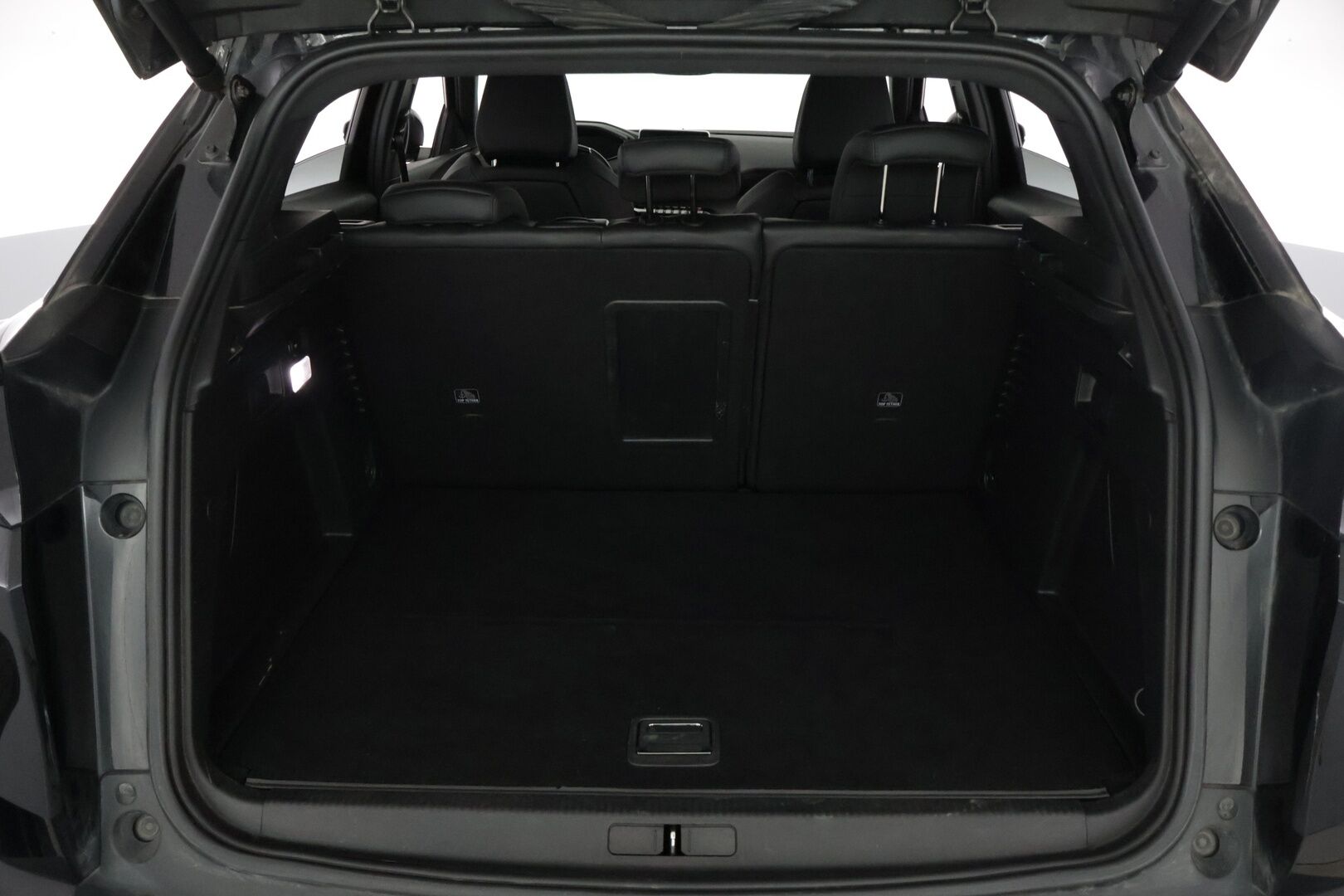 Peugeot 3008 2021 GT Hybrid4 300 EAT8-automaatti - Hierova ja sähköinen kuljettajanpenkki / Nahkasisusta / Adapti Vakkari /  Focal Sound System / Panorama / Sairaan Kovat Varusteet!