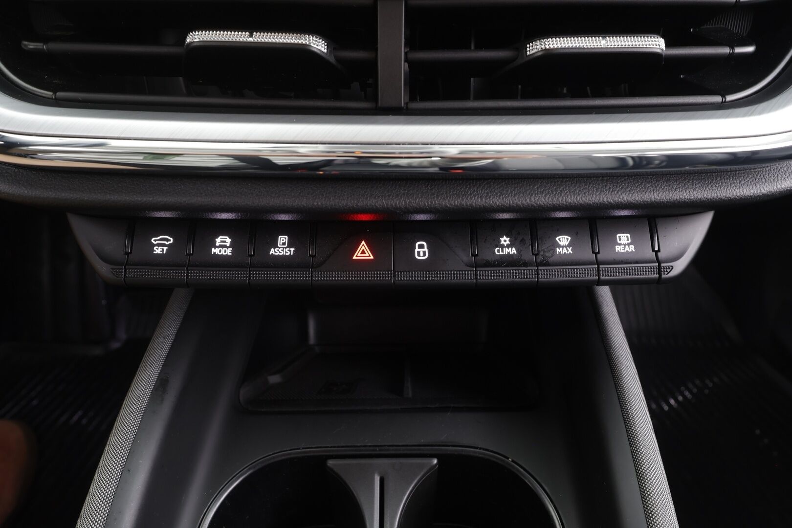 Skoda Enyaq 2023 80 iV - ACC | ILP | Koukku | P.kamera | Puolinahat | Ratinlämmitys | Keyless | Apple&Android | 1.Om Suomi-auto | Kahdet Renkaat | Merkkihuollettu |