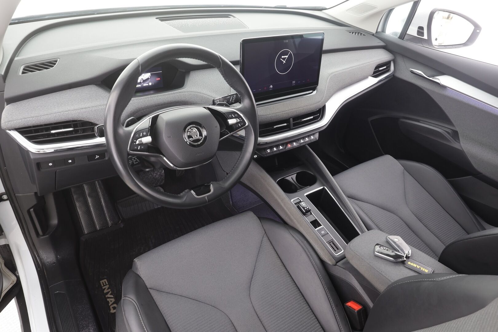Skoda Enyaq 2023 80 iV - ACC | ILP | Koukku | P.kamera | Puolinahat | Ratinlämmitys | Keyless | Apple&Android | 1.Om Suomi-auto | Kahdet Renkaat | Merkkihuollettu |