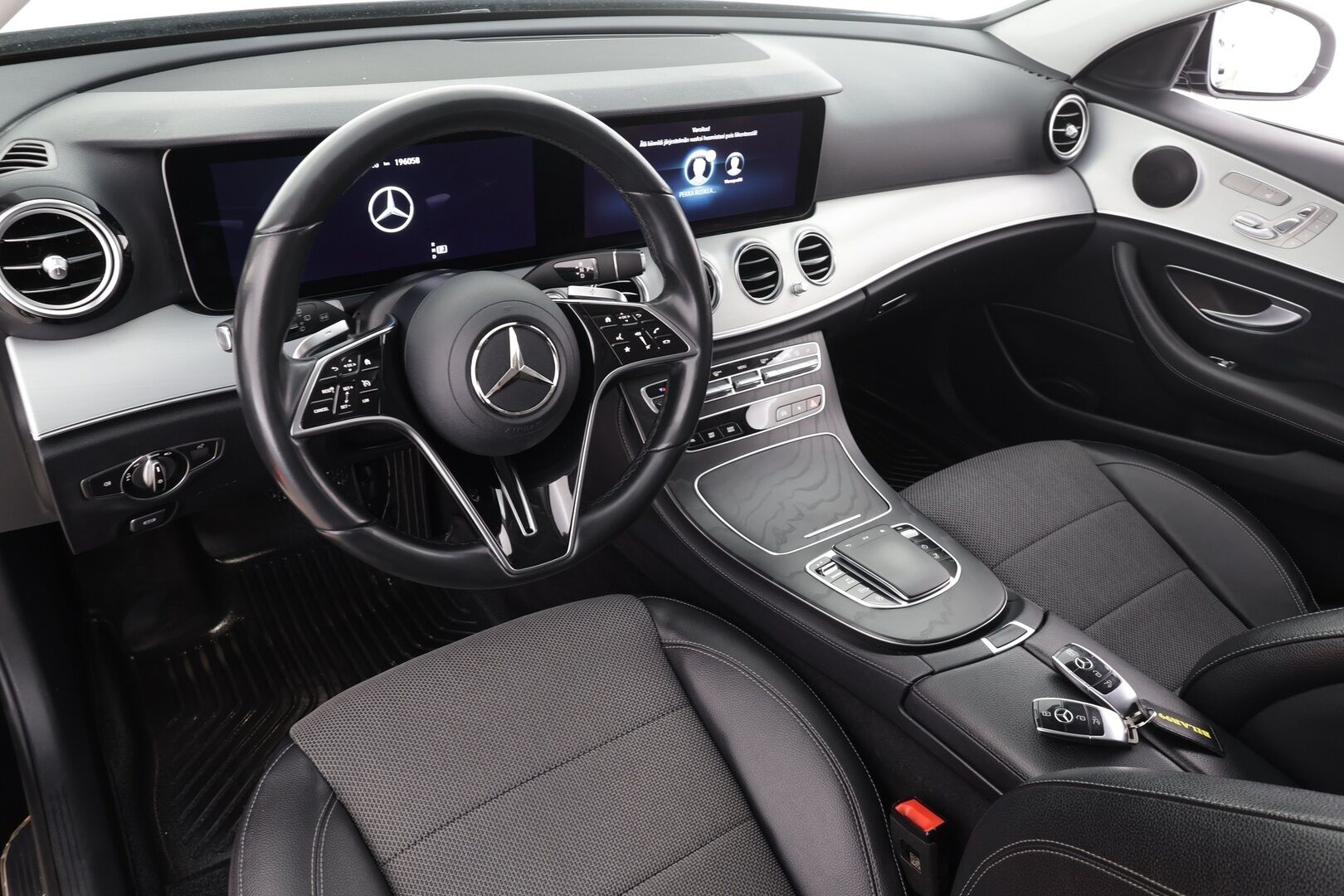 Mercedes-Benz E 2023 220 d Edition 4MATIC T A * Vakkari / 360° / Muistipenkit / Puolinahat / Widescreen / Navi / Multibeam * - 1.Om Suomi-auto / Kahdet renkaat aluvanteilla - Osta nyt, maksa vasta ensi vuonna