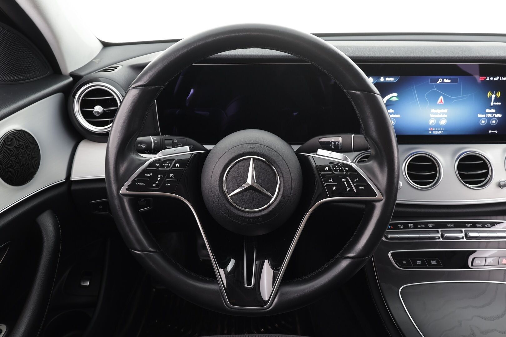 Mercedes-Benz E 2023 220 d Edition 4MATIC T A * Vakkari / 360° / Muistipenkit / Puolinahat / Widescreen / Navi / Multibeam * - 1.Om Suomi-auto / Kahdet renkaat aluvanteilla - Osta nyt, maksa vasta ensi vuonna