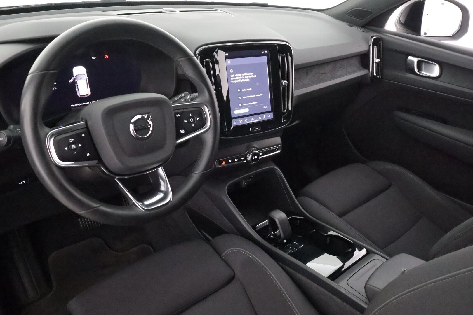 Volvo XC40 2023 Recharge Single Plus aut - | ACC | ILP | Koukku | Pixel-LED | High performance audio | Muistipenkki | Sporttipenkit | P.Kamera | Keyless | Apple&Android | 1.Om Suomi-auto | Kahdet Renkaat |