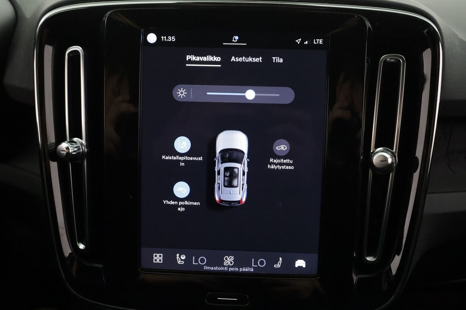 Volvo XC40 2023 Recharge Single Plus aut - | ACC | ILP | Koukku | Pixel-LED | High performance audio | Muistipenkki | Sporttipenkit | P.Kamera | Keyless | Apple&Android | 1.Om Suomi-auto | Kahdet Renkaat |