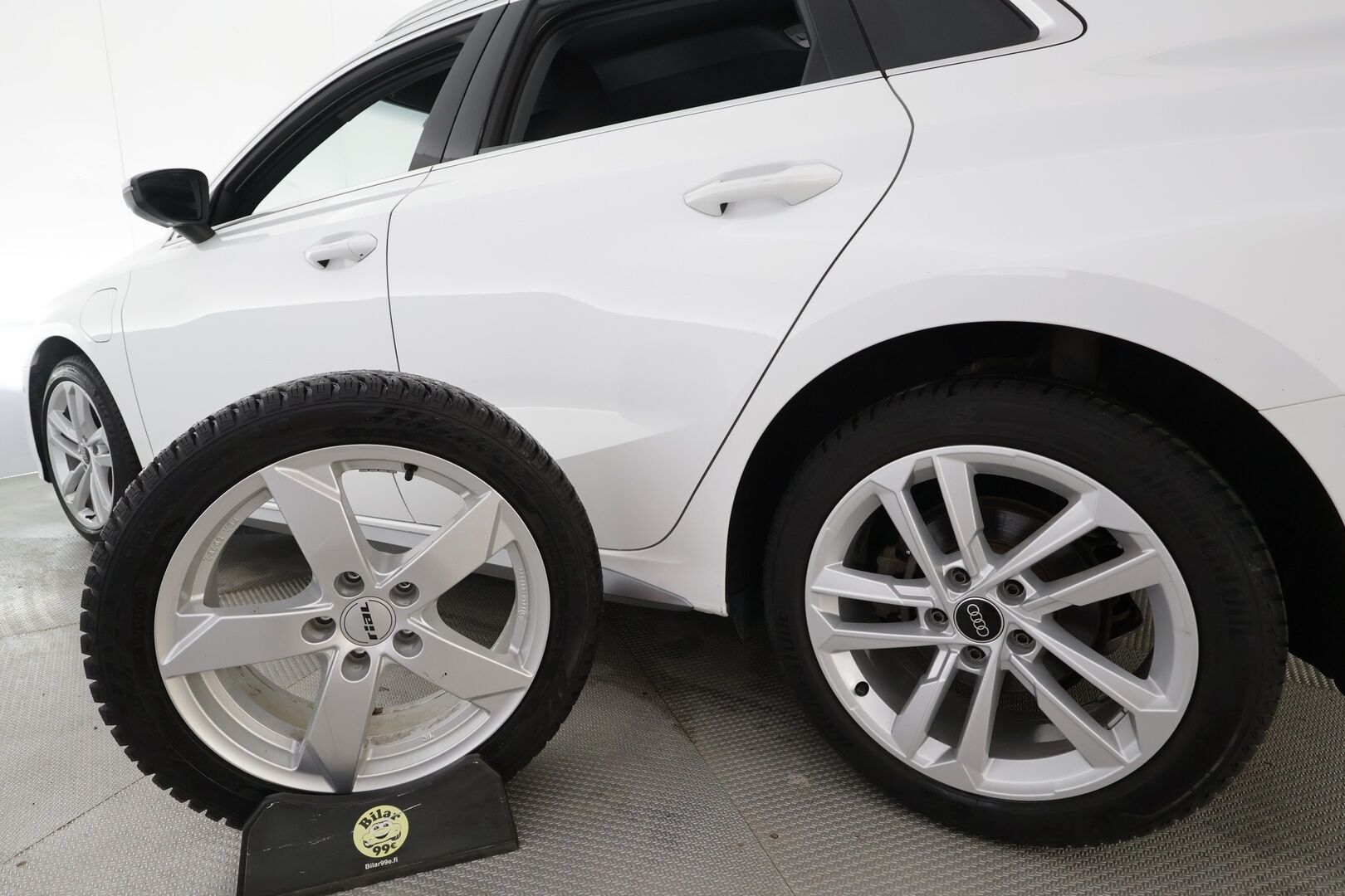 Audi A3 2023 Sportback Progress  40 TFSI e 150kW S tronic - | ACC | LED | P.Kamera | Sporttipenkit | Digimittaristo | 1.Om Suomi-auto | Kahdet Renkaat |