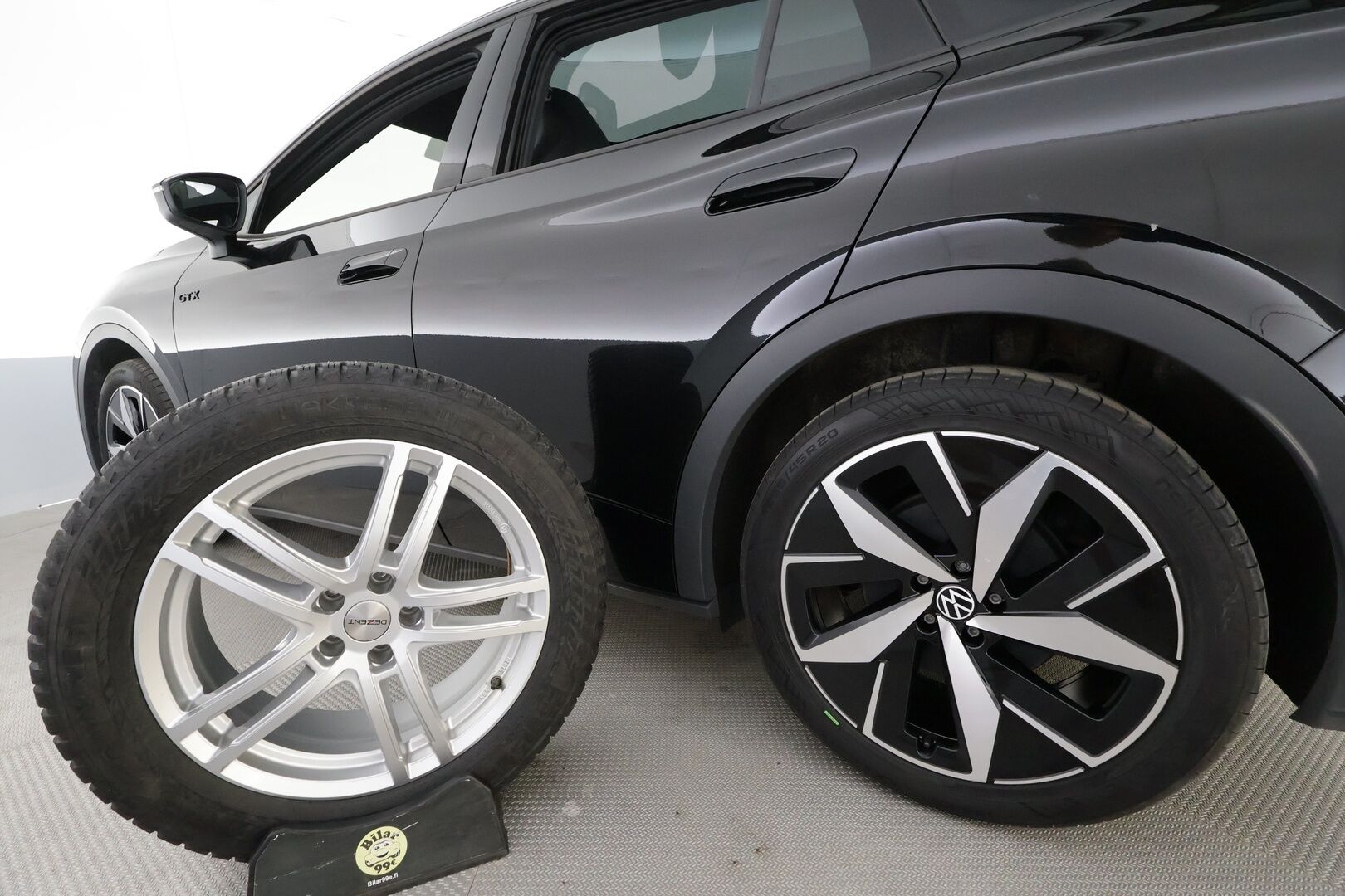 Volkswagen ID.4 2023 GTX Dual Motor AWD Business Max,  akku 77 kWh - | ACC | Lisälämmitin | Matrix LED | HUD | Lasikatto | Hierovat ergoactive istuimet muistilla | 360-Kamera | Keyless | Apple&Android | 1.Om Suomi-auto | Kahdet Renkaat | Merkkihuollettu |