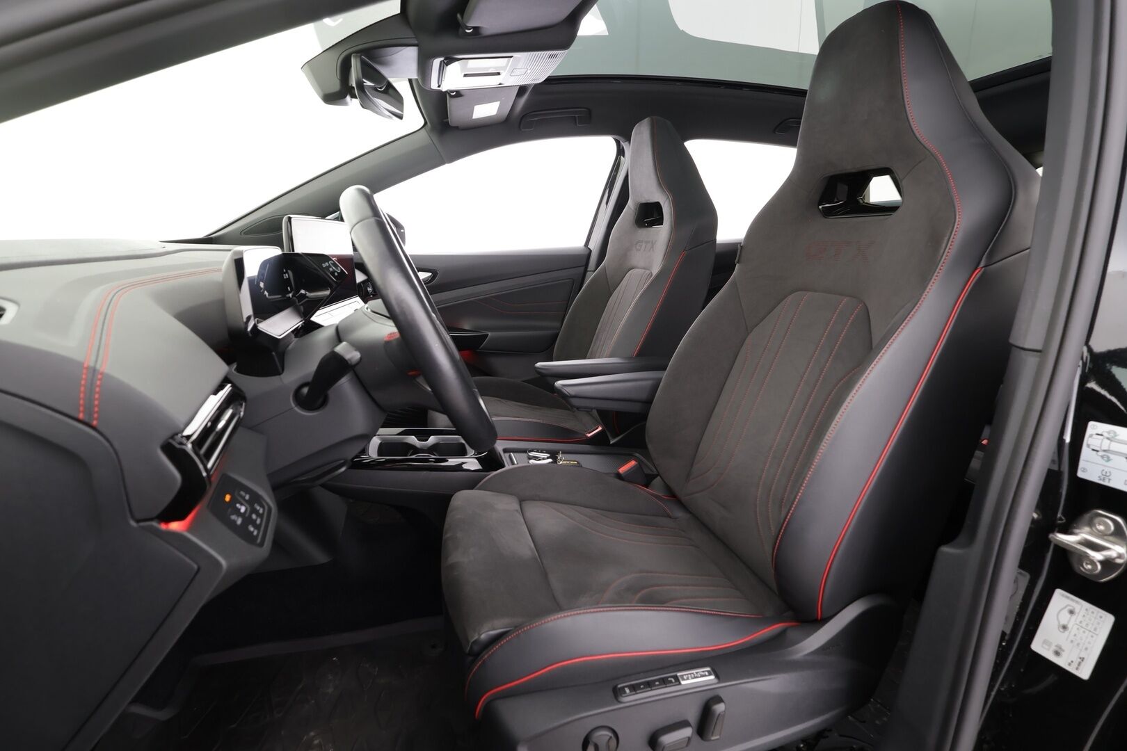 Volkswagen ID.4 2023 GTX Dual Motor AWD Business Max,  akku 77 kWh - | ACC | Lisälämmitin | Matrix LED | HUD | Lasikatto | Hierovat ergoactive istuimet muistilla | 360-Kamera | Keyless | Apple&Android | 1.Om Suomi-auto | Kahdet Renkaat | Merkkihuollettu |