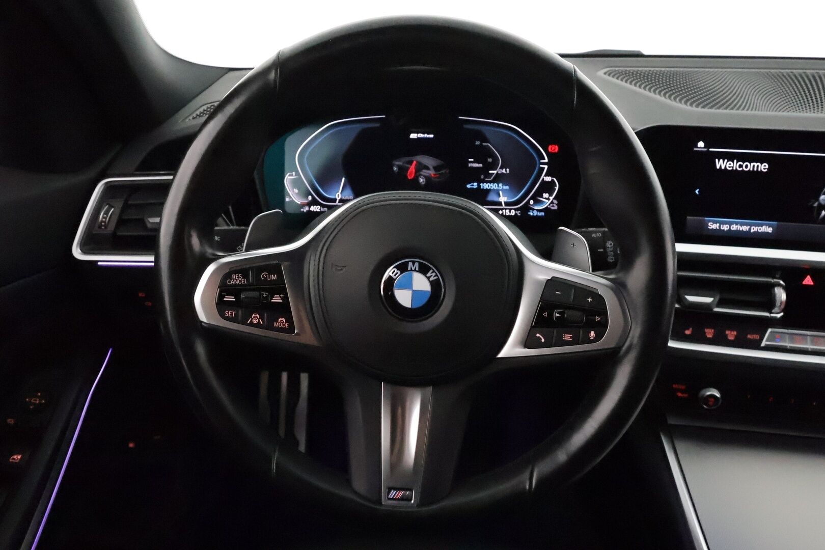 BMW 330 2021 G21 Touring 330e xDrive Business M Sport - 3,99 % KORKOTARJOUS TÄHÄN AUTOON 21.9. ASTI! - Adapt.Vakkari / Nahka-Alcantara / Vetokoukku / Peruutuskamera / Adapt.LED / Akku kuntotarkastettu / Juuri tullut Tampereelle!