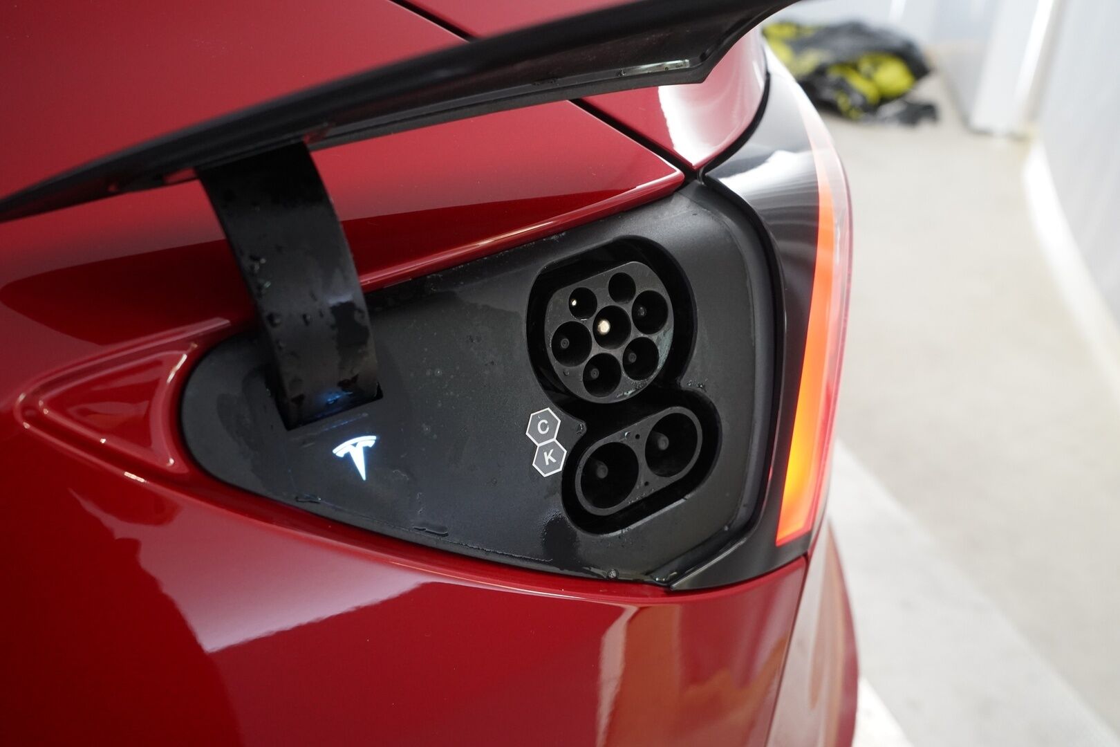 Tesla Model 3 2022 Standard Range Plus * AMD Ryzen / Lämpöpumppu / ACC / Matrix-Led / Kamera * - Kahdet vanteet / Erikoisväri / Molemmat laturit / Puhdas CarVertical