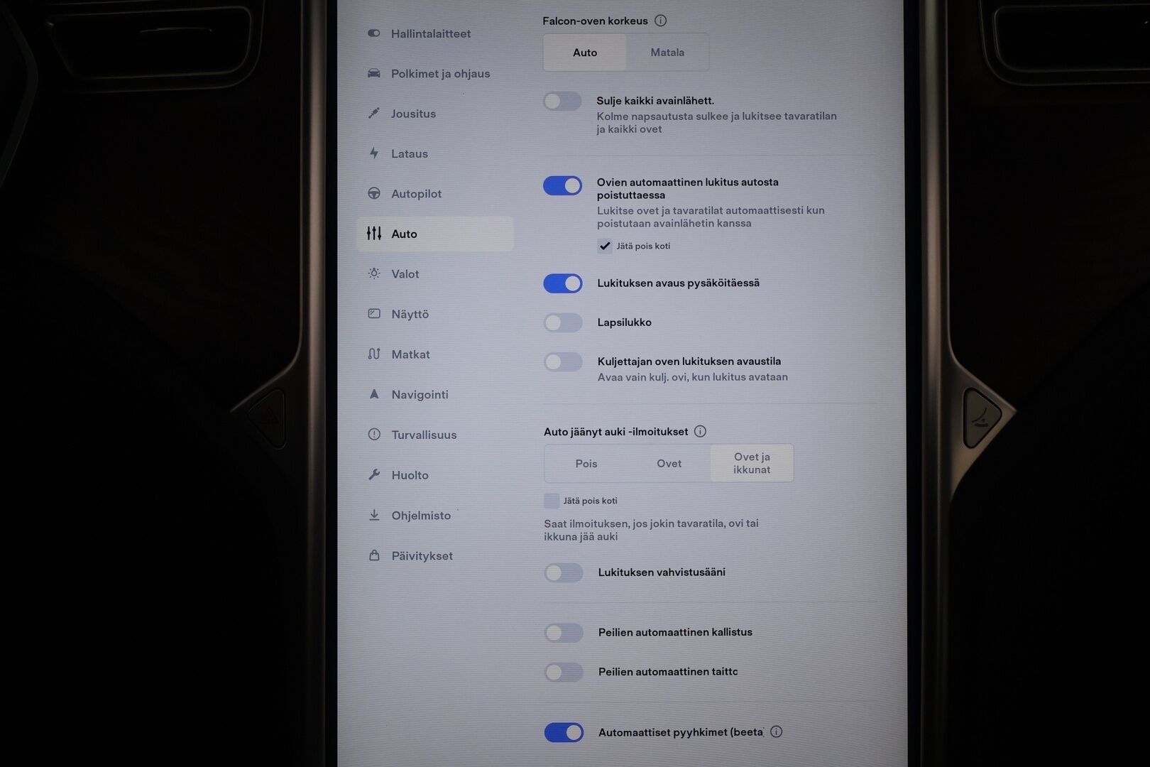 Tesla Model X 2018 75D *Autopilot / CCS / 2x Vanteet / Koukku / Lasikatto* - *JUURI KATSASTETTU / Autopilot / CCS / 2x Vanteet / Koukku