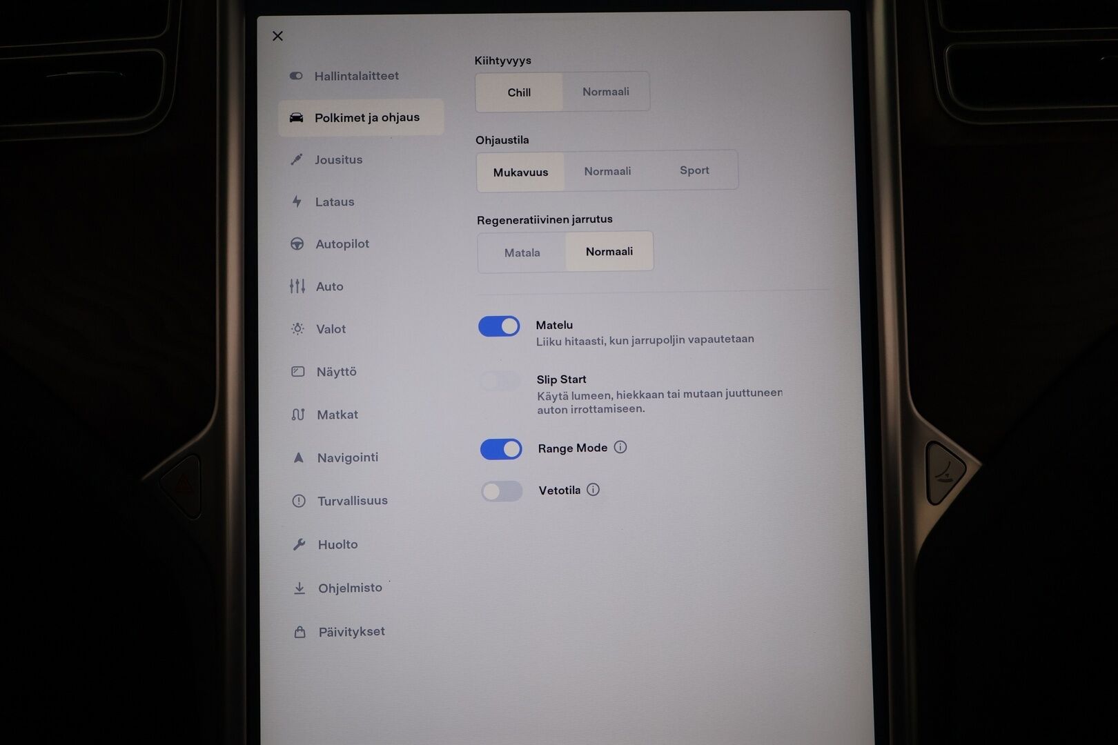 Tesla Model X 2018 75D *Autopilot / CCS / 2x Vanteet / Koukku / Lasikatto* - *JUURI KATSASTETTU / Autopilot / CCS / 2x Vanteet / Koukku