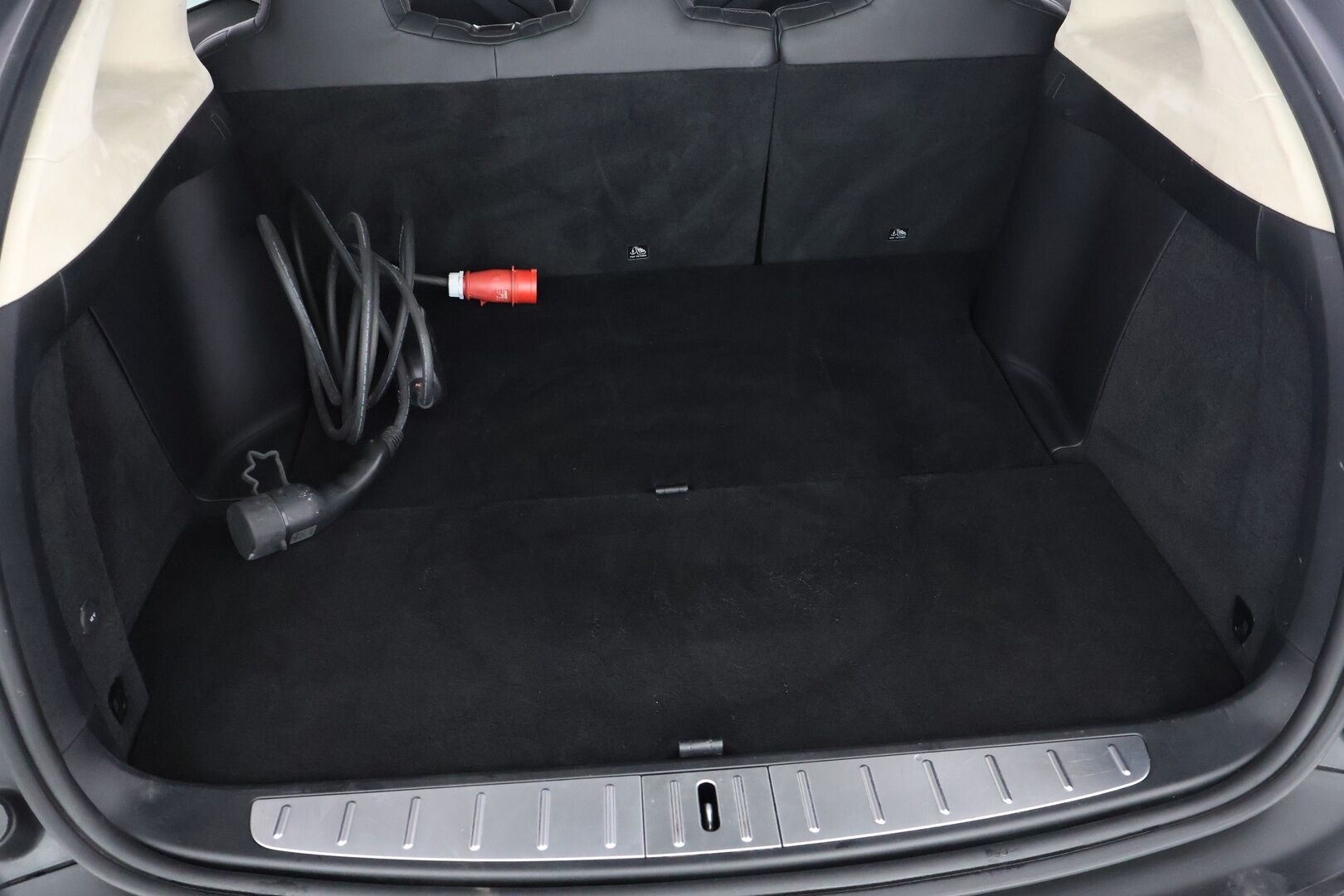 Tesla Model X 2018 75D *Autopilot / CCS / 2x Vanteet / Koukku / Lasikatto* - *JUURI KATSASTETTU / Autopilot / CCS / 2x Vanteet / Koukku