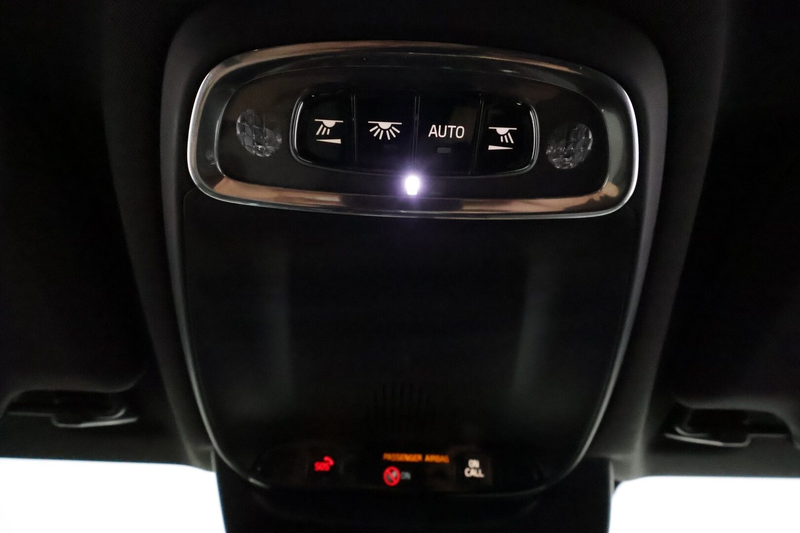 Volvo V90 2018 D3 AWD R-Design **Webasto / Koukku / Adapt.Vakkari / Full-LED / Sporttipenkki Muistilla / P.Tutkat / Navi / Keyless** - Kahdet Renkaat