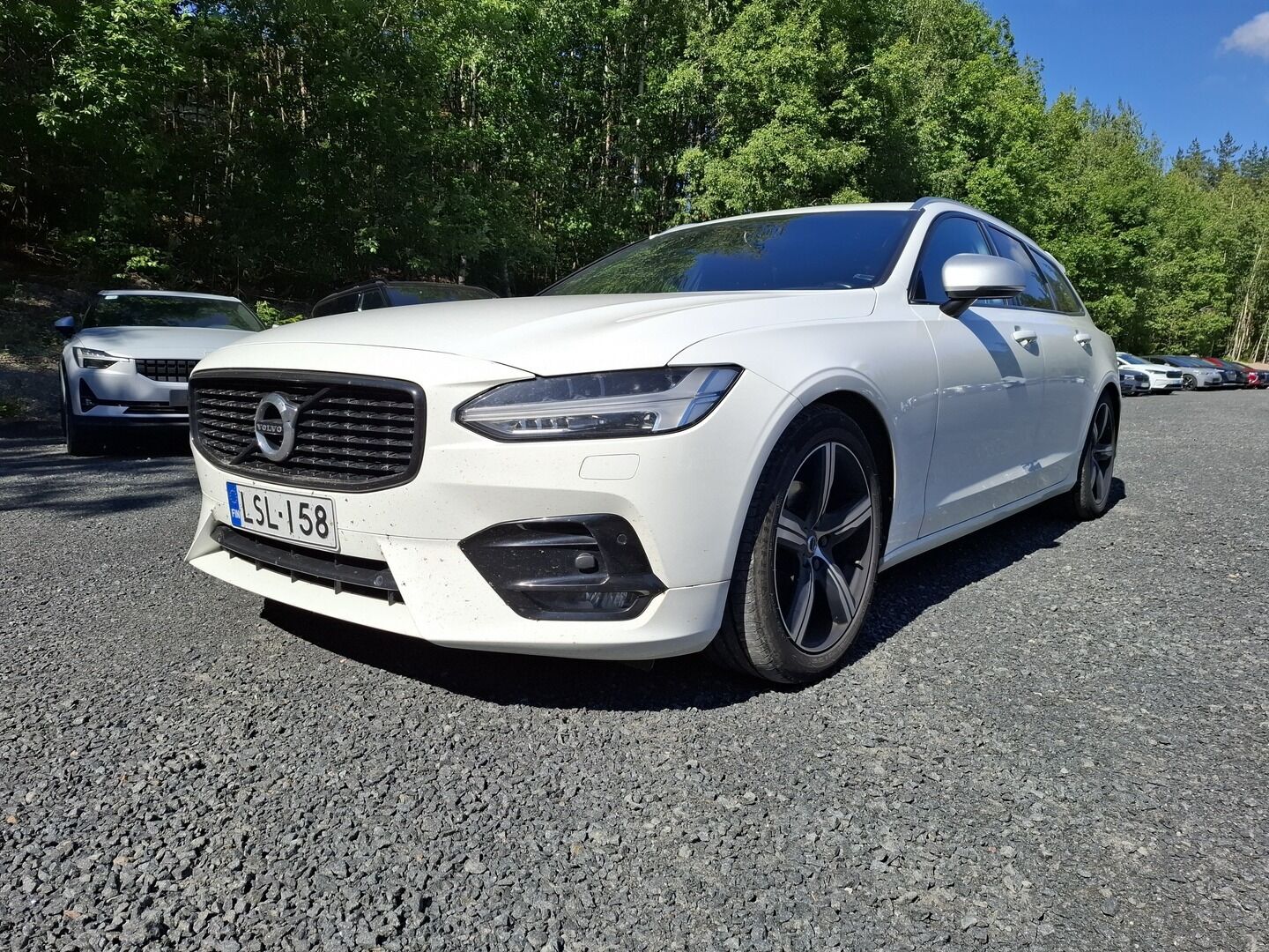 Volvo V90 2018 D3 AWD R-Design aut *Adapt.vakkari / Webasto / Koukku / Sporttipenkit / VOC / TULOSSA