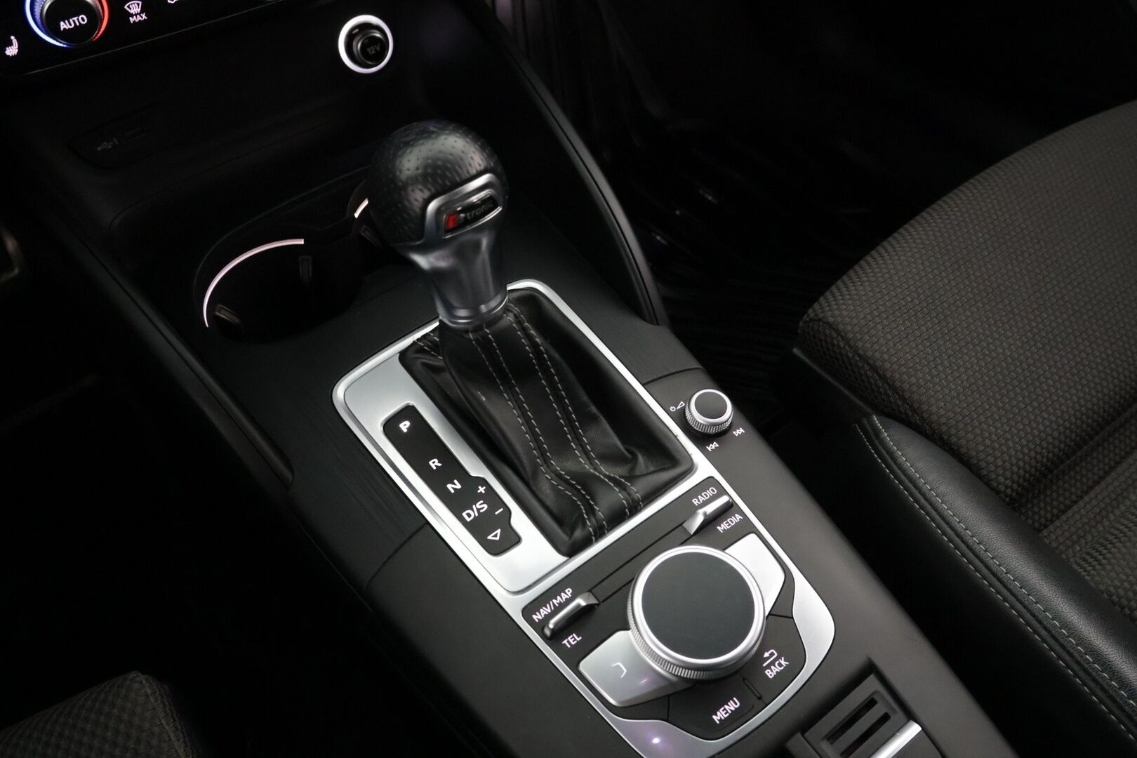 Audi A3 2018 Sedan S line Business Sport 2,0 TFSI 140 kW quattro S tronic - Todella siisti / Hyvin huollettu / Kahdet renkaat alumiinivantein