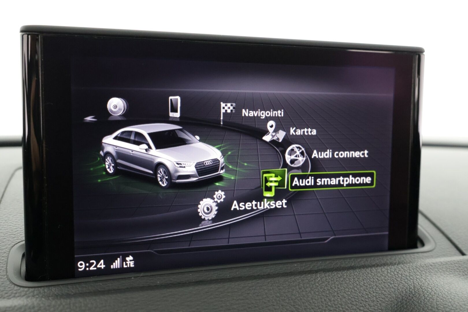 Audi A3 2018 Sedan S line Business Sport 2,0 TFSI 140 kW quattro S tronic - Todella siisti / Hyvin huollettu / Kahdet renkaat alumiinivantein