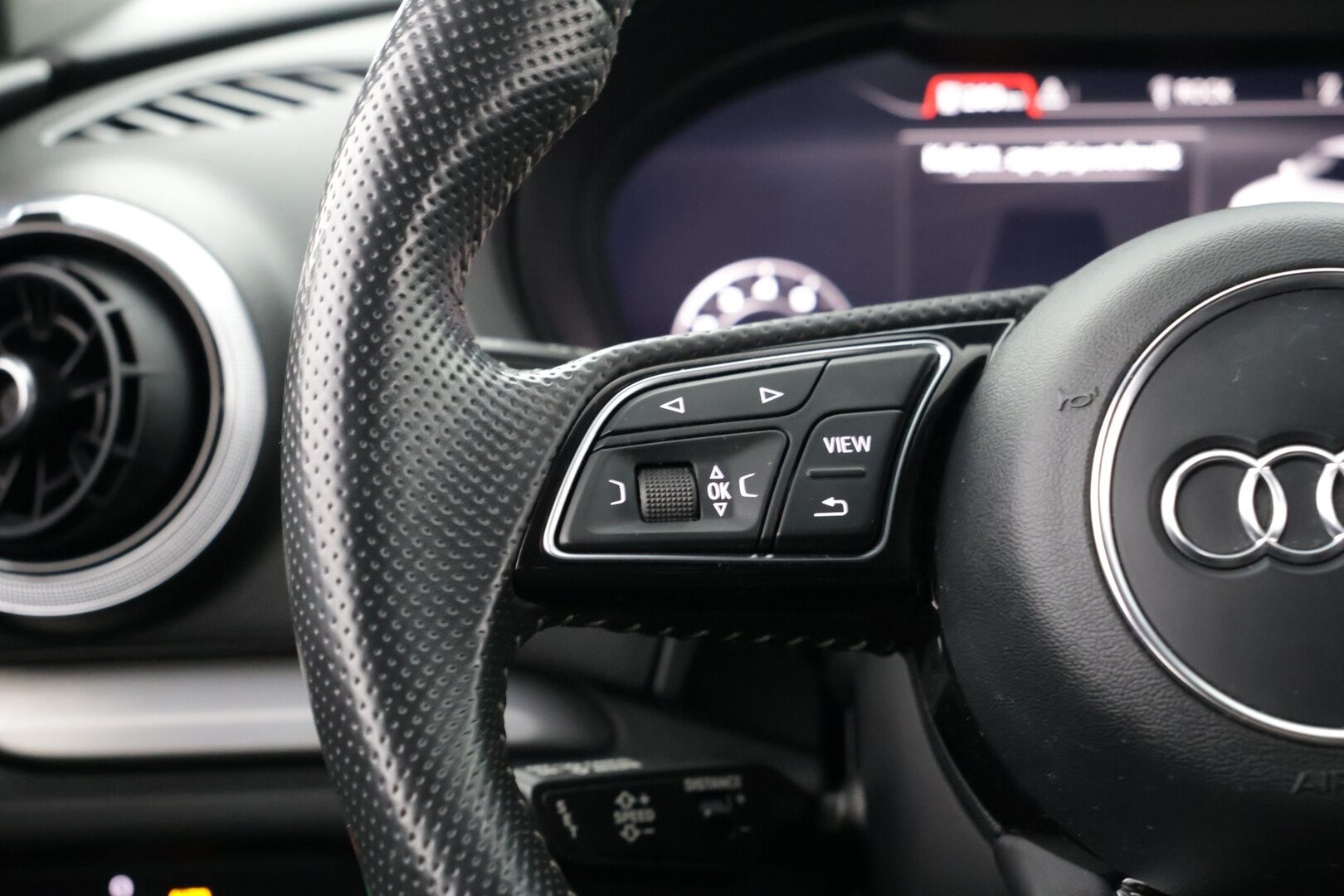 Audi A3 2018 Sedan S line Business Sport 2,0 TFSI 140 kW quattro S tronic - Todella siisti / Hyvin huollettu / Kahdet renkaat alumiinivantein