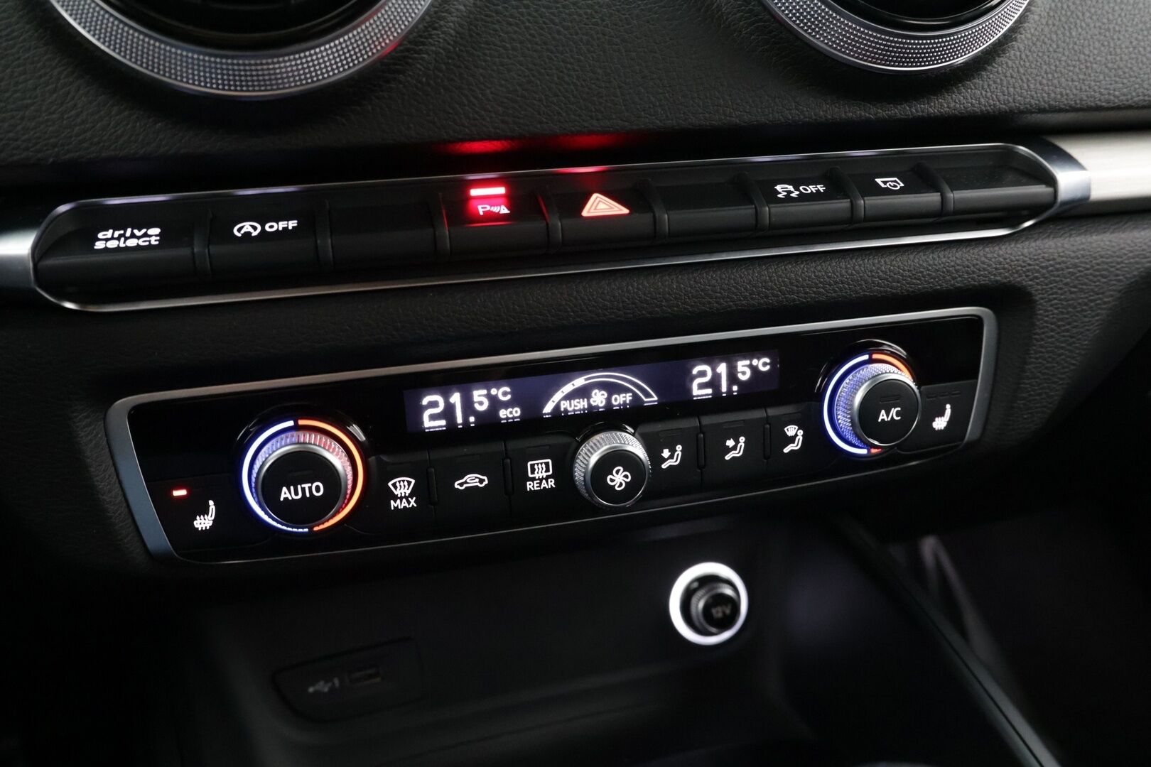 Audi A3 2018 Sedan S line Business Sport 2,0 TFSI 140 kW quattro S tronic - Todella siisti / Hyvin huollettu / Kahdet renkaat alumiinivantein