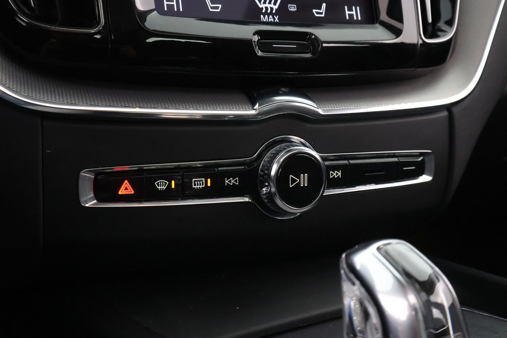 Volvo XC60 2019 T8 AWD Inscription aut * Webasto / Adapt.Vakkari / Panorama / Koukku / Audio High Performance / Nahkasisusta / Huippuvarusteet! - Merkkihuollot / 2x Renkaat aluvantein / Juuri tullut Tampereelle!