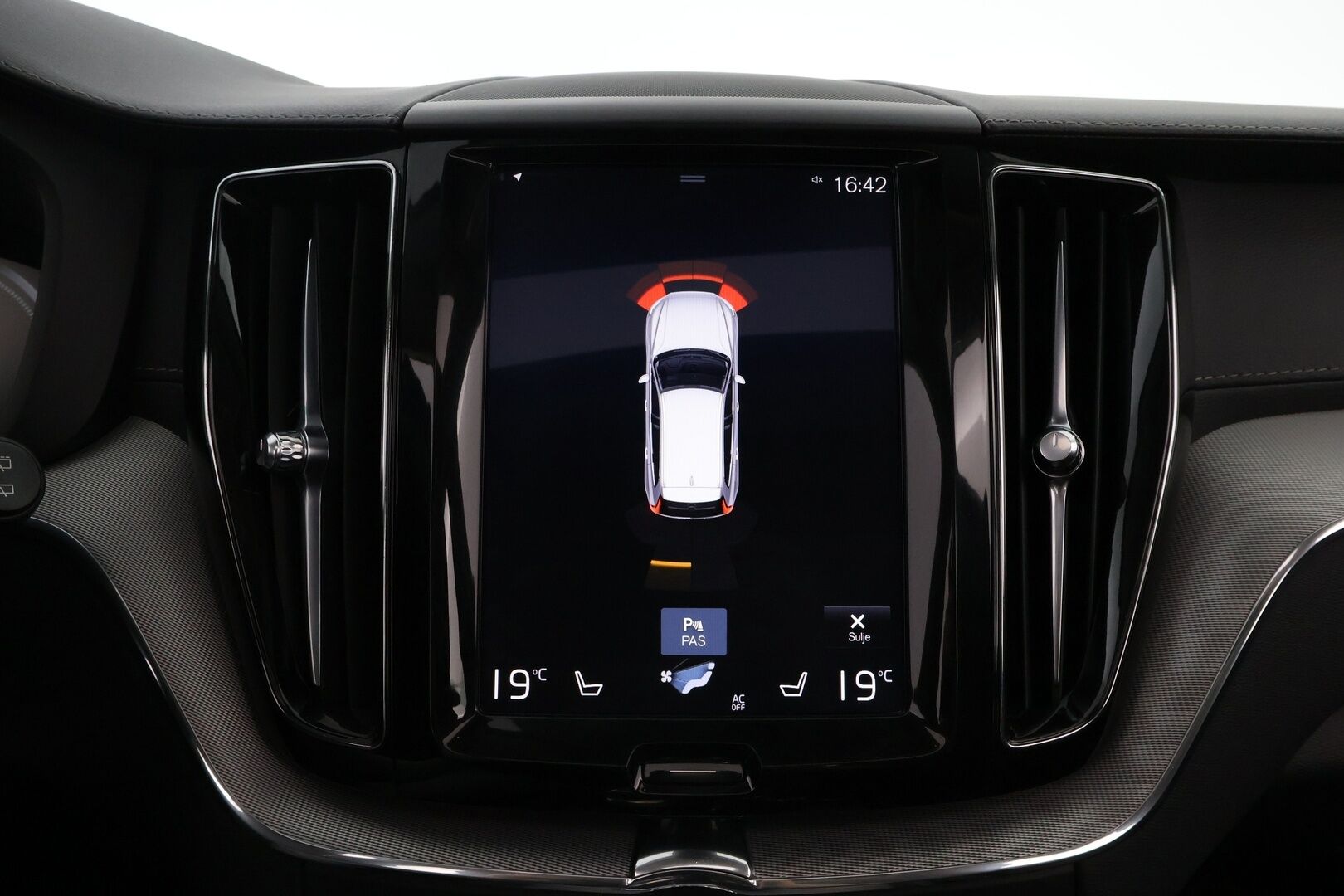 Volvo XC60 2019 T8 AWD Inscription aut * Webasto / Adapt.Vakkari / Panorama / Koukku / Audio High Performance / Nahkasisusta / Huippuvarusteet! - Merkkihuollot / 2x Renkaat aluvantein / Juuri tullut Tampereelle!