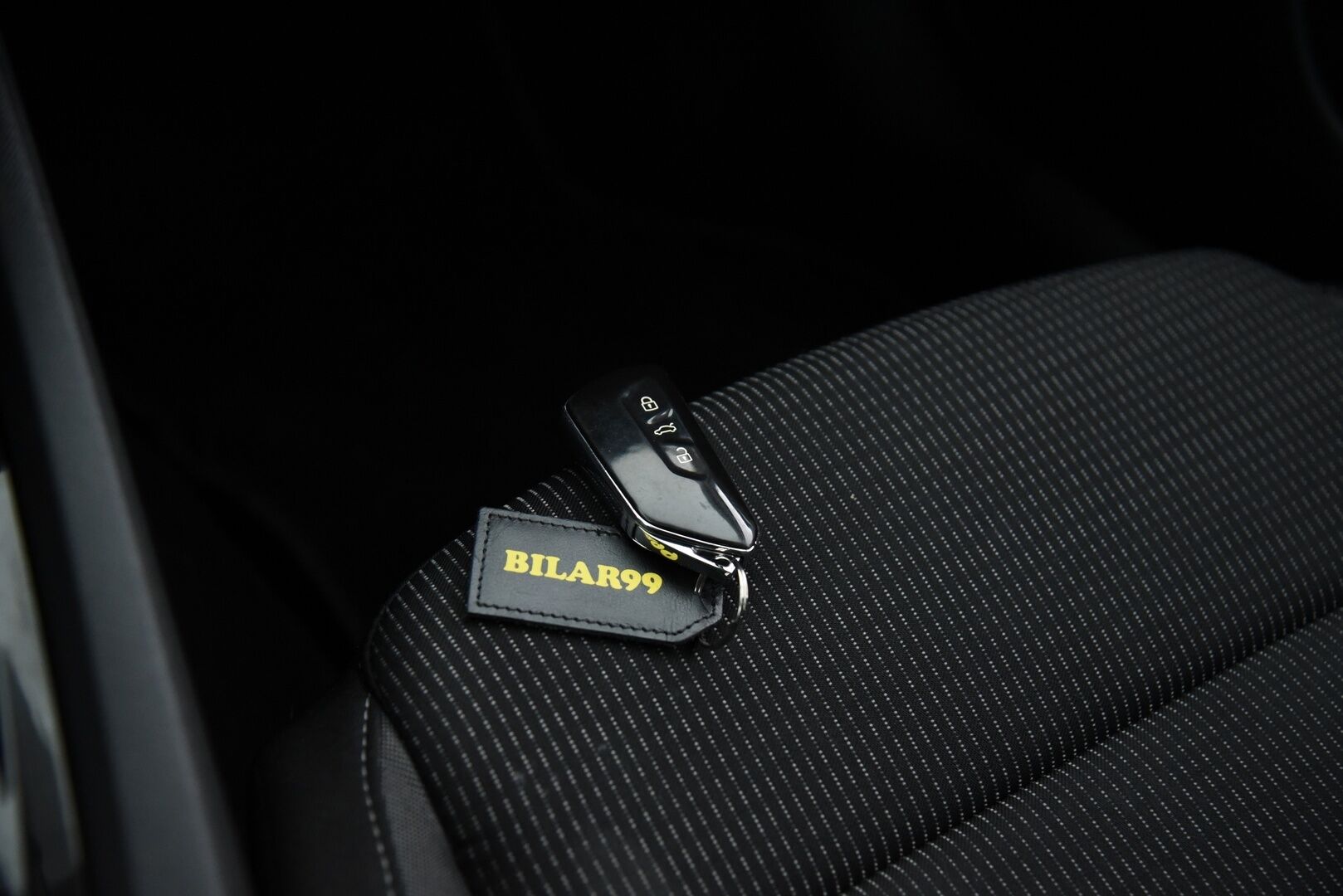 SKODA OCTAVIA 2022 1.4 TSI Combi PHEV Ambition iV DSG Autom * Vakkari / Matrix / Kaistanpitoavustin / P.tutka / Ratinlämmitin / Smartlink * - Digimittaristo / Penkinlämmittimet edessä ja takana!