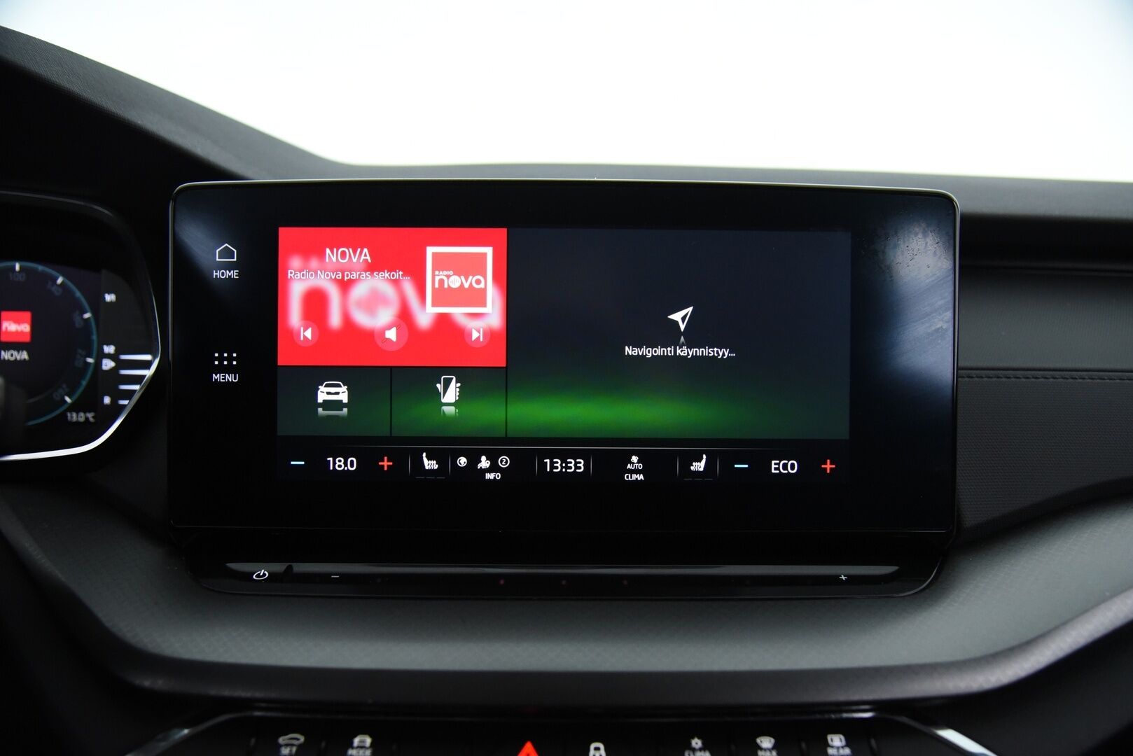 SKODA OCTAVIA 2022 1.4 TSI Combi PHEV Ambition iV DSG Autom * Vakkari / Matrix / Kaistanpitoavustin / P.tutka / Ratinlämmitin / Smartlink * - Digimittaristo / Penkinlämmittimet edessä ja takana!