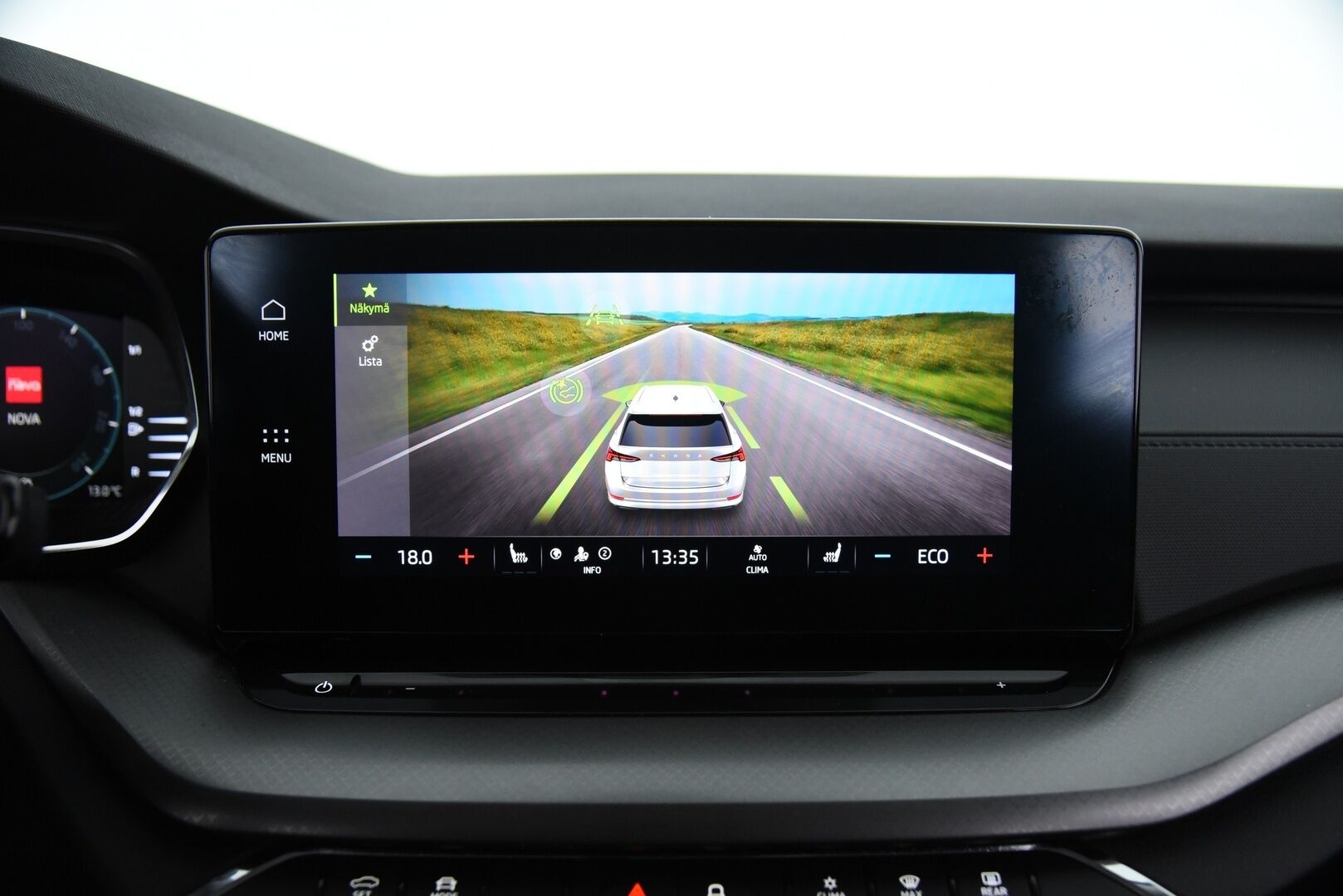 SKODA OCTAVIA 2022 1.4 TSI Combi PHEV Ambition iV DSG Autom * Vakkari / Matrix / Kaistanpitoavustin / P.tutka / Ratinlämmitin / Smartlink * - Digimittaristo / Penkinlämmittimet edessä ja takana!