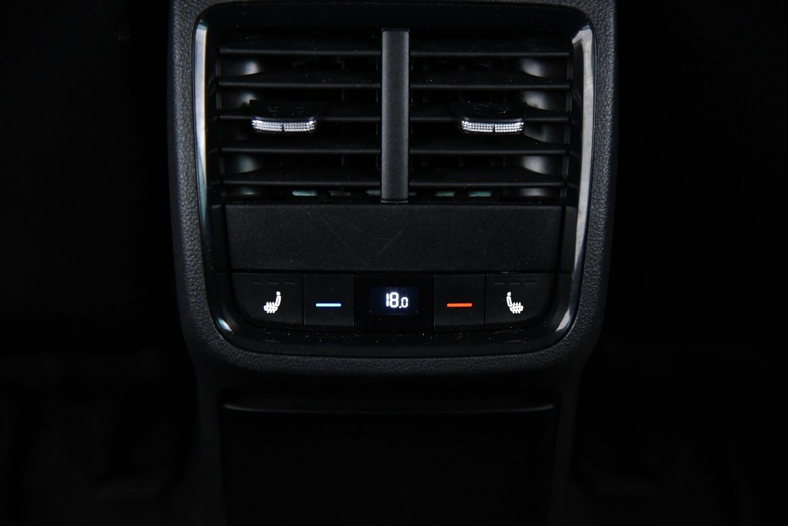 SKODA OCTAVIA 2022 1.4 TSI Combi PHEV Ambition iV DSG Autom * Vakkari / Matrix / Kaistanpitoavustin / P.tutka / Ratinlämmitin / Smartlink * - Digimittaristo / Penkinlämmittimet edessä ja takana!