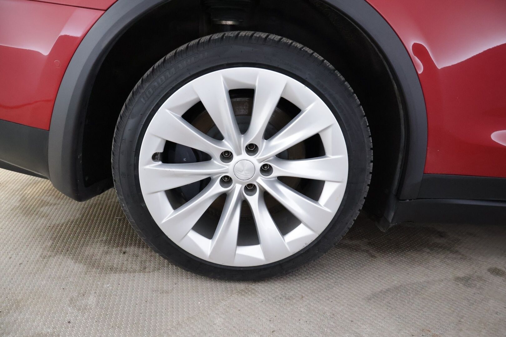 Tesla Model X 2017 100 D * Adapt. Cruise / Ilma-alusta / Mustat Nahat / P.Kamera / Kaistavahti / LED / Navi * - * 100 D malli, tilava ja näyttävällä värillä oleva yksilö! *