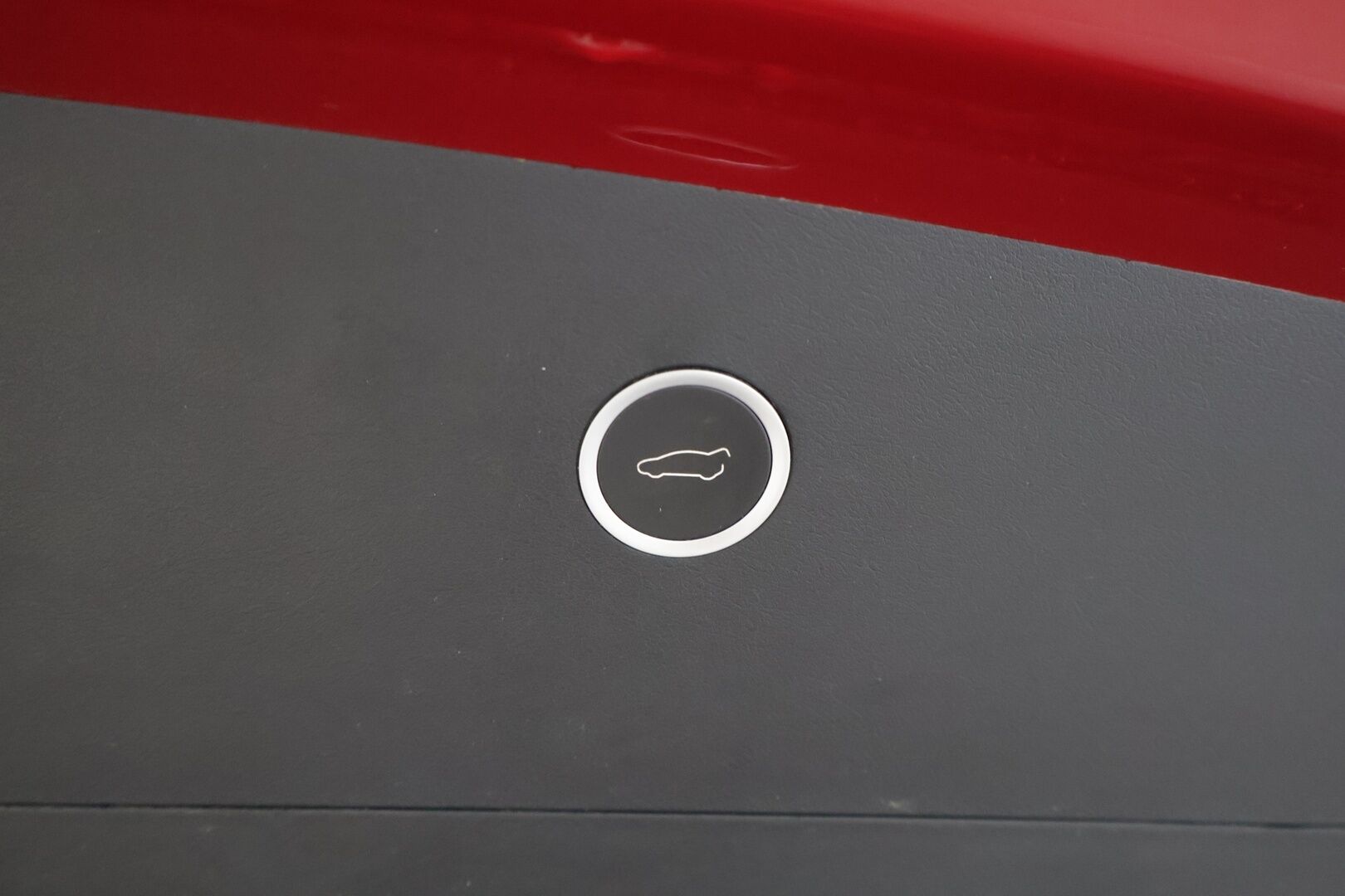 Tesla Model X 2017 100 D * Adapt. Cruise / Ilma-alusta / Mustat Nahat / P.Kamera / Kaistavahti / LED / Navi * - * 100 D malli, tilava ja näyttävällä värillä oleva yksilö! *
