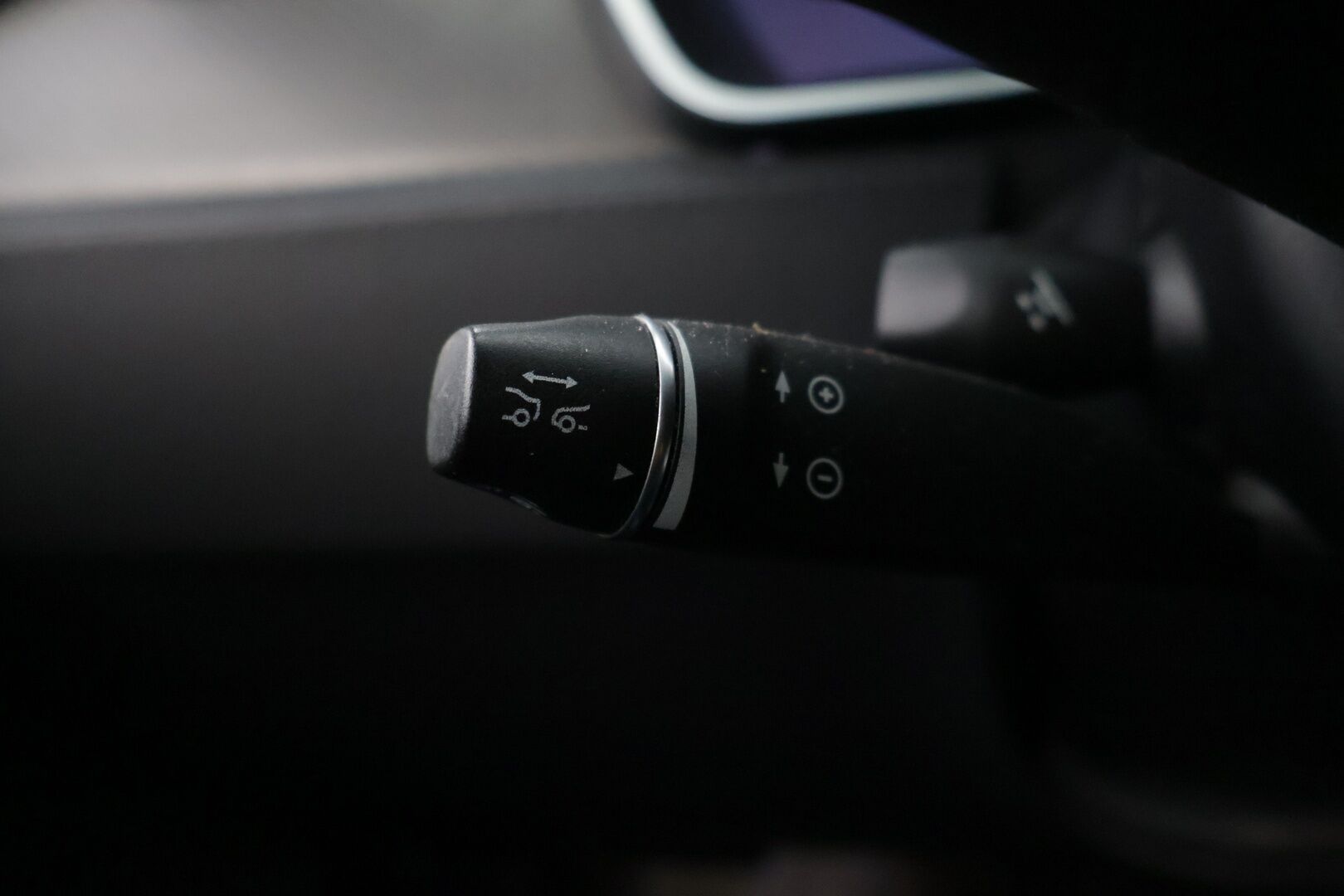 Tesla Model X 2017 100 D * Adapt. Cruise / Ilma-alusta / PTC / P.Kamera / Kaistavahti / LED / Navi * - * 100 D malli, tilava ja näyttävällä värillä oleva yksilö! *