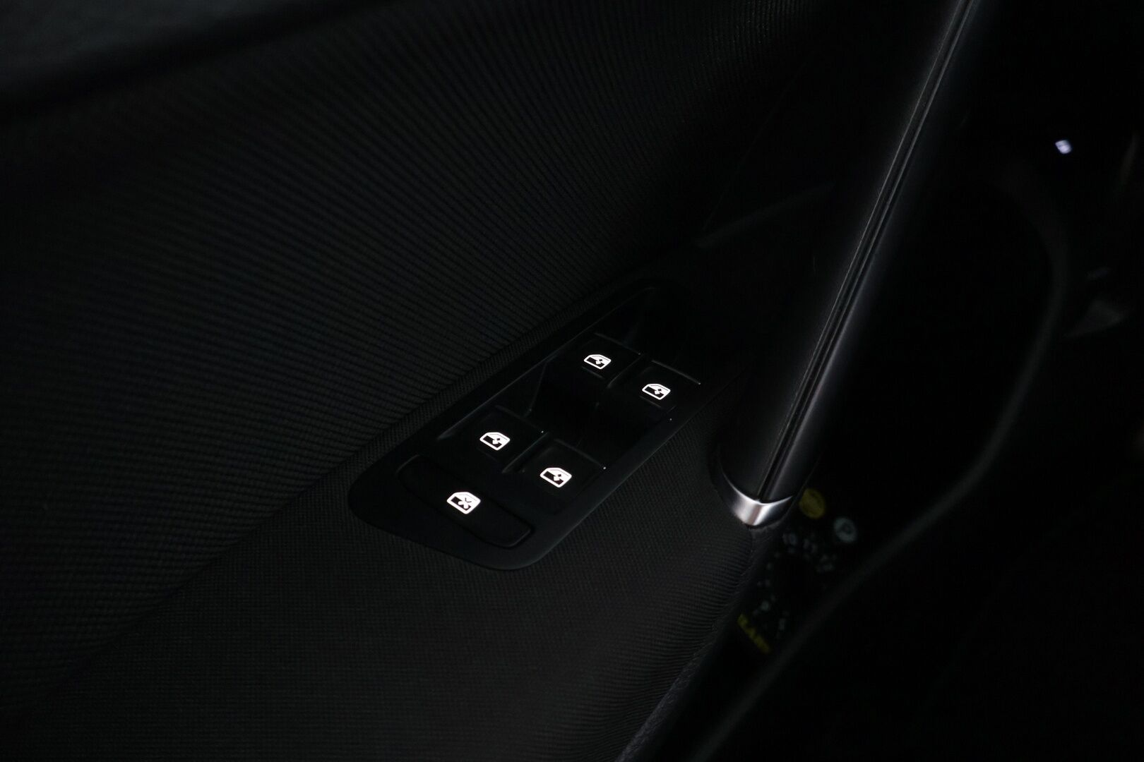 Volkswagen Golf 2020 GTE Plug-In Hybrid 150 kW (204 hv) DSG-automaatti ** Adapt. vakkari / Webasto / AppConnect / P-kamera / Koukku / LED  ** - Jakohihna vaihdettu 11/2025