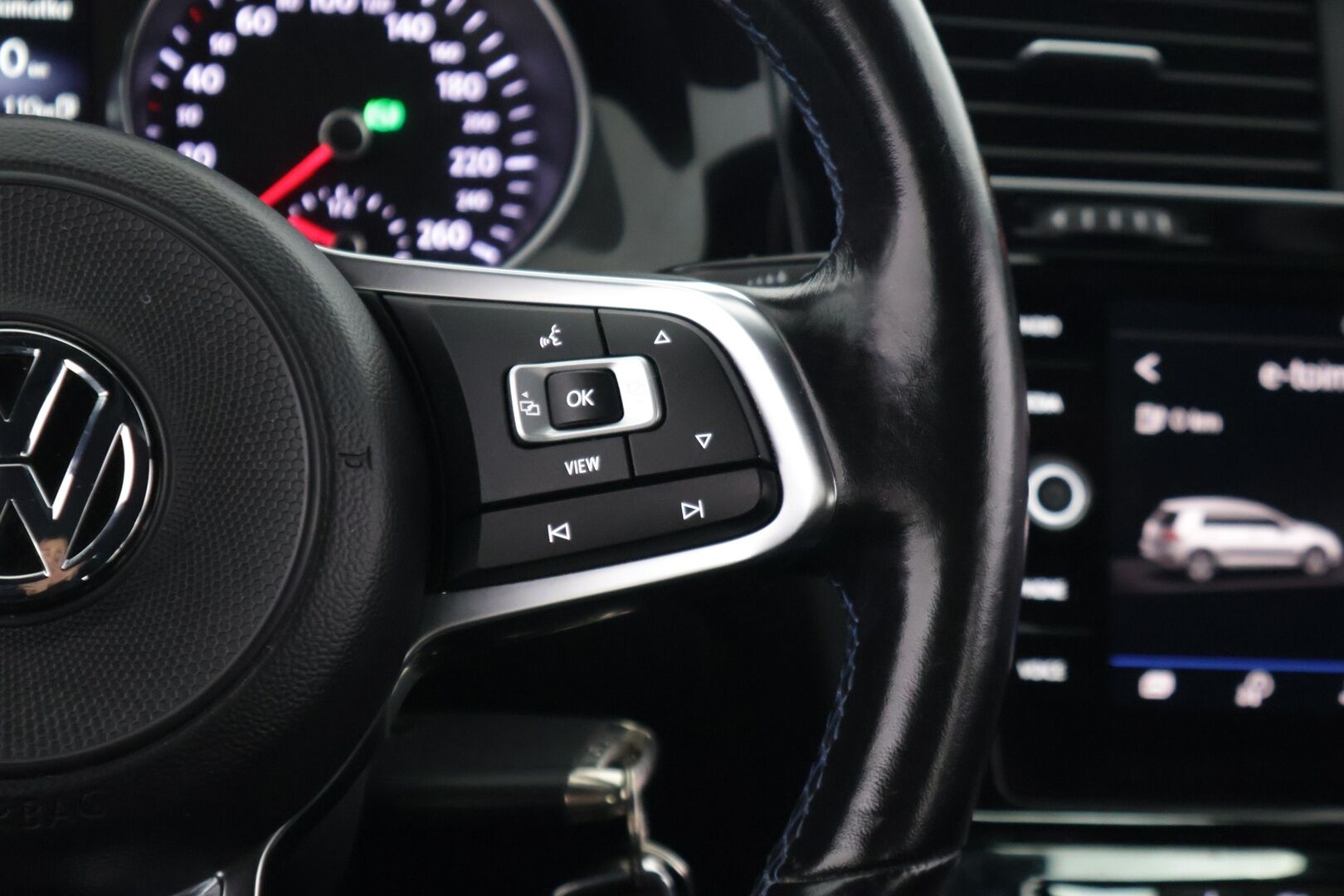 Volkswagen Golf 2020 GTE Plug-In Hybrid 150 kW (204 hv) DSG-automaatti ** Adapt. vakkari / Webasto / AppConnect / P-kamera / Koukku / LED  ** - Jakohihna vaihdettu 11/2025