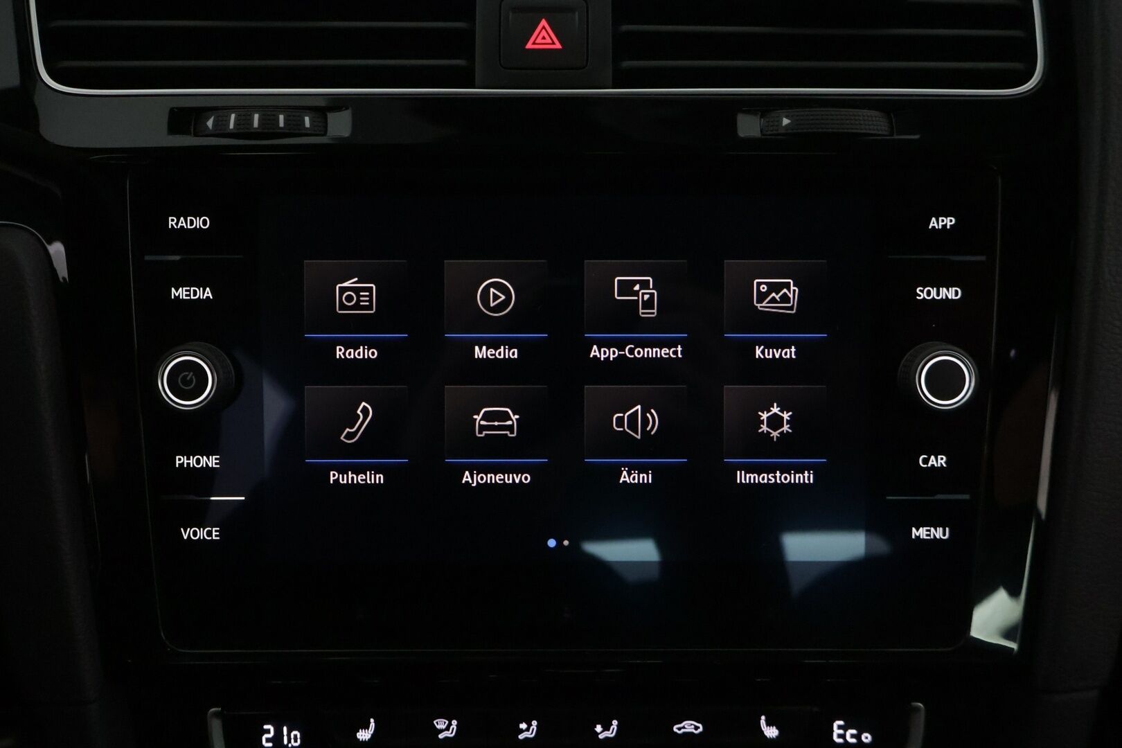 Volkswagen Golf 2020 GTE Plug-In Hybrid 150 kW (204 hv) DSG-automaatti ** Adapt. vakkari / Webasto / AppConnect / P-kamera / Koukku / LED  ** - Jakohihna vaihdettu 11/2025