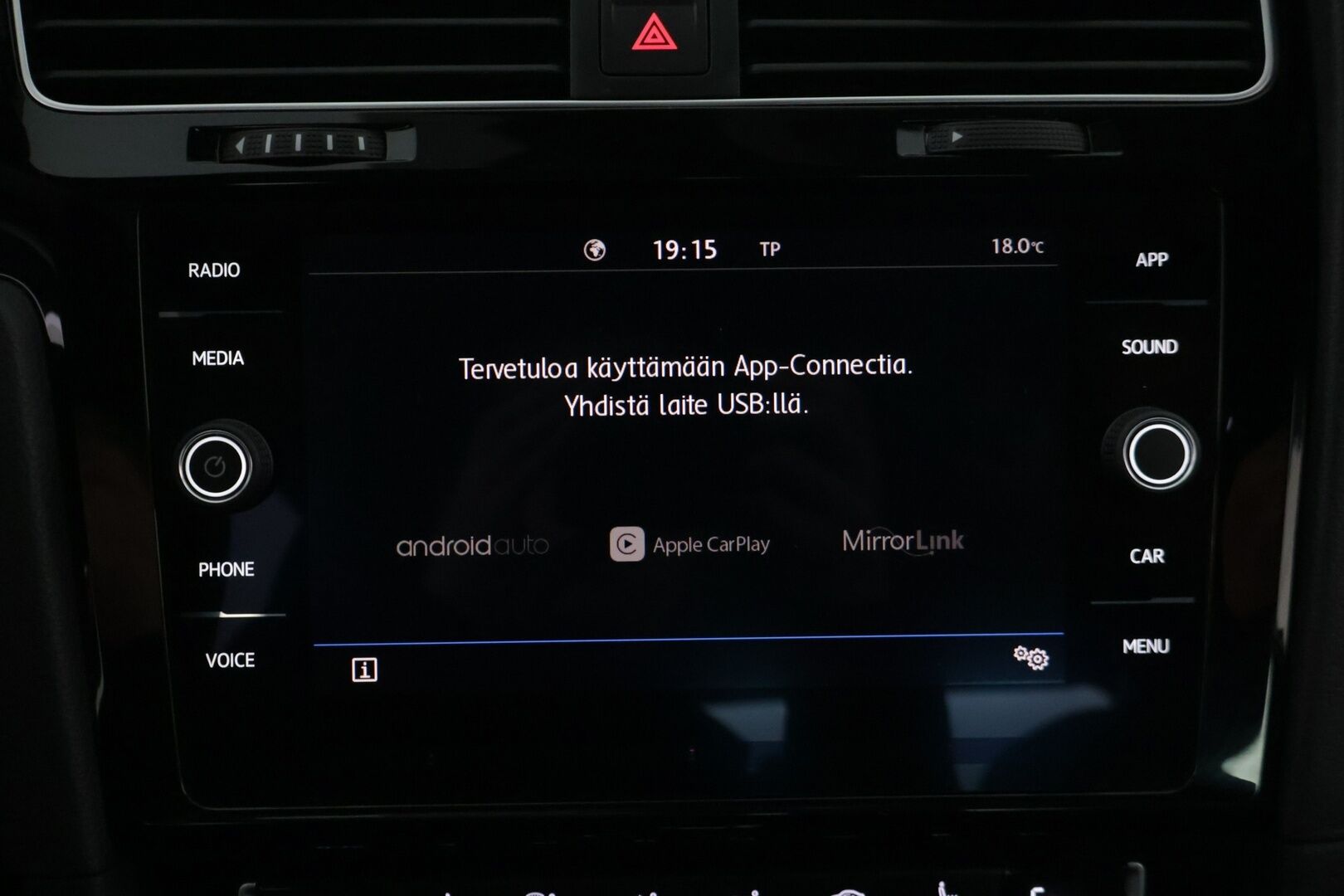 Volkswagen Golf 2020 GTE Plug-In Hybrid 150 kW (204 hv) DSG-automaatti ** Adapt. vakkari / Webasto / AppConnect / P-kamera / Koukku / LED  ** - Jakohihna vaihdettu 11/2025