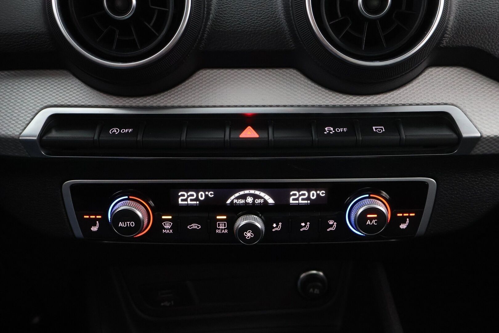Audi Q2 2020 Proline 35 TFSI 110kW S tronic - Vakkari / Peruutustutka / LED / Lohko & Sisäpistoke / 2x Renkaat aluvantein / Juuri tullut Tampereelle!