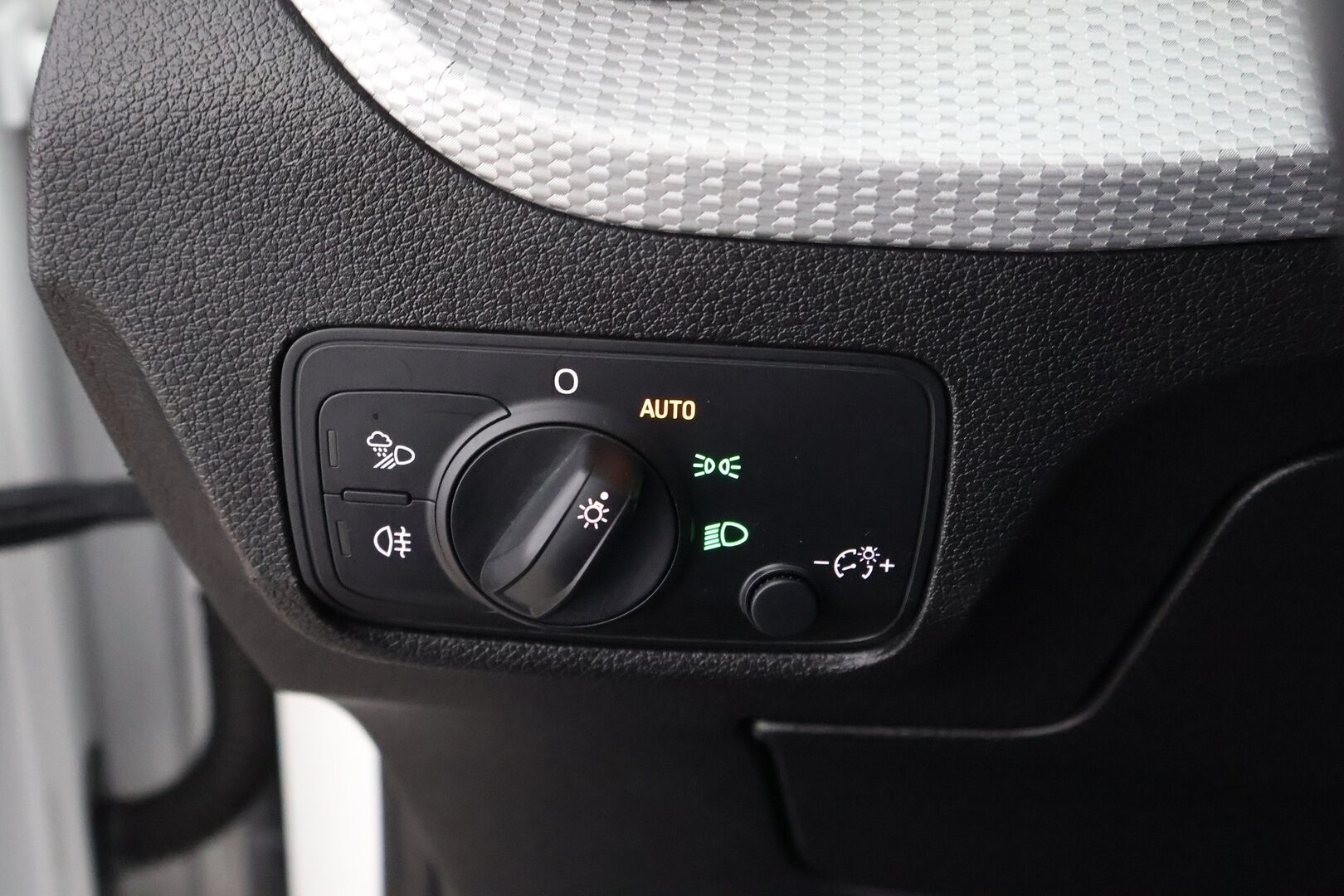 Audi Q2 2020 Proline 35 TFSI 110kW S tronic - Vakkari / Peruutustutka / LED / Lohko & Sisäpistoke / 2x Renkaat aluvantein / Juuri tullut Tampereelle!