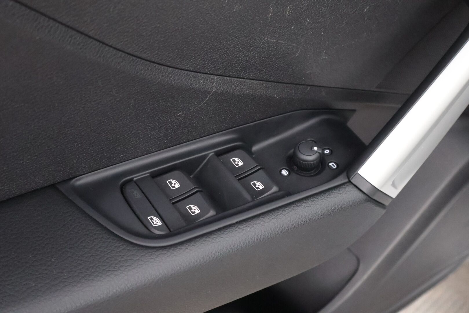 Audi Q2 2020 Proline 35 TFSI 110kW S tronic - Vakkari / Peruutustutka / LED / Lohko & Sisäpistoke / 2x Renkaat aluvantein / Juuri tullut Tampereelle!