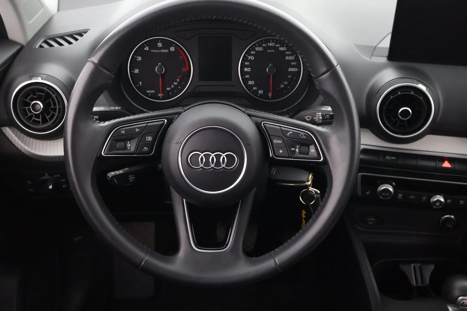 Audi Q2 2020 Proline 35 TFSI 110kW S tronic - Vakkari / Peruutustutka / LED / Lohko & Sisäpistoke / 2x Renkaat aluvantein / Juuri tullut Tampereelle!