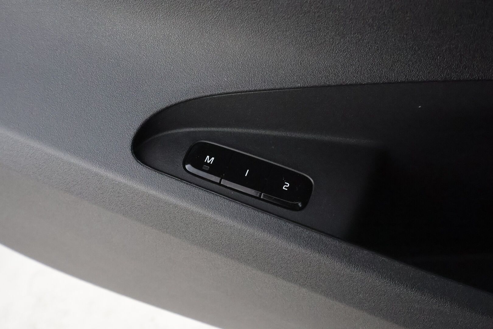 Polestar 2 2022 Long Range Dual Motor Performance * Sportpenkki Muistilla / ILP / H&K / P.Kamera / LED / Lasikatto / Kaistavahti * - 2x Latauskaapelit / Merkkihuollot