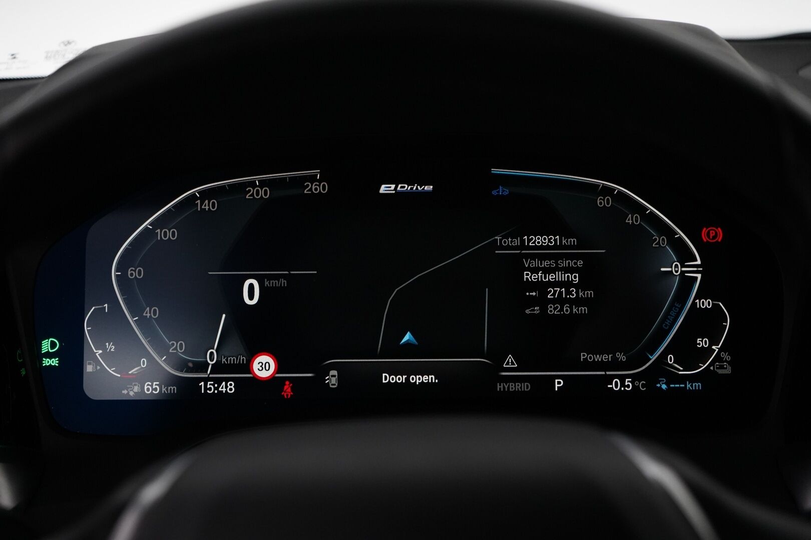 BMW 330 2021 G21 Touring 330e xDrive Business Sport *Koukku / Tutkat / Sporttipenkit / S.Luukku* - Kahdet BMW:n vanteet / Juuri huollettu / Säännöllinen huoltokirja - HULLUT AVAJAISHULINAT KORKOTARJOUS 3,29 %