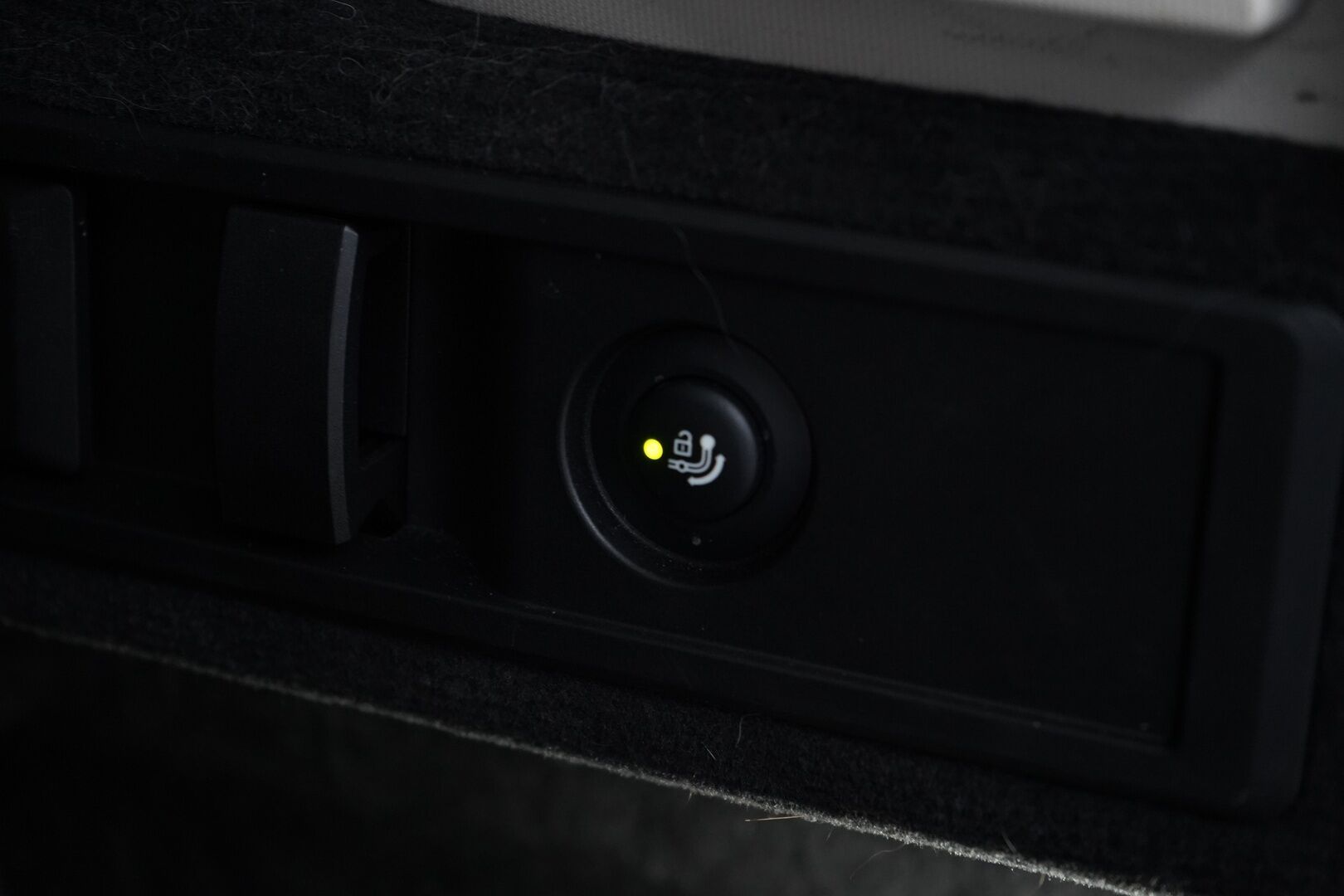 BMW 330 2021 G21 Touring 330e xDrive Business Sport *Koukku / Tutkat / Sporttipenkit / S.Luukku* - Kahdet BMW:n vanteet / Juuri huollettu 