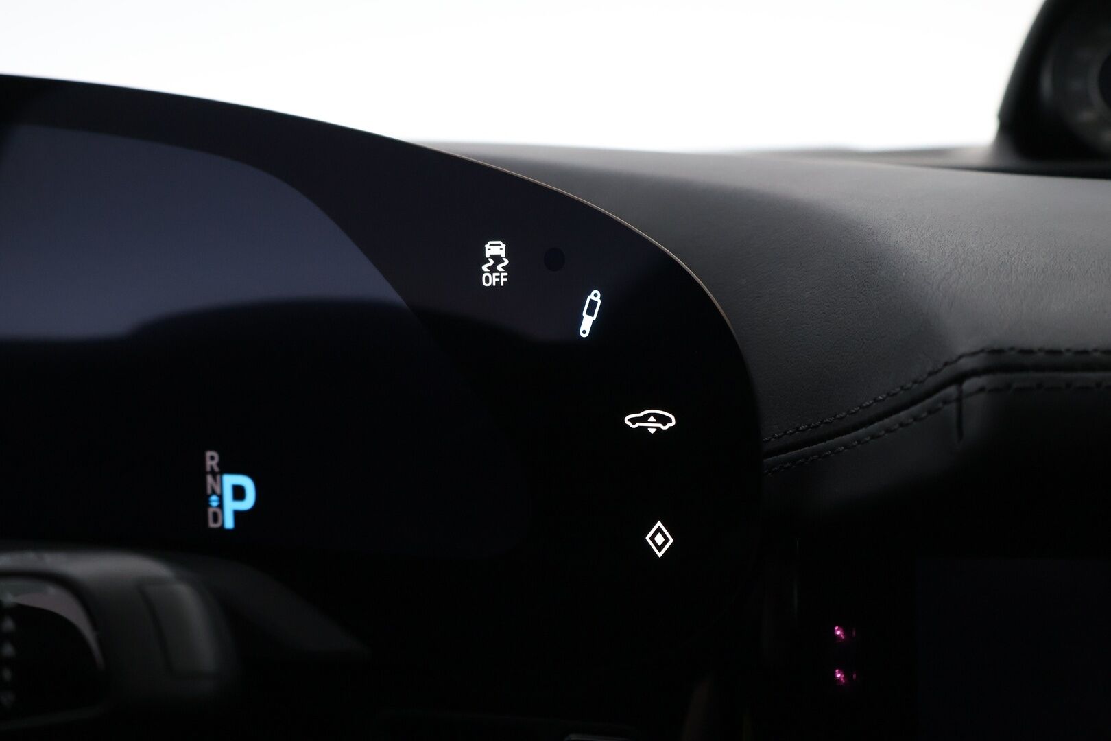 Porsche Taycan 2020 Turbo - ILP / Adapt.Vakkari / InnoDrive / Bose Surround / Nelipyöräohjaus / Matrix LED / PASM / Ilmastoidut 18-Nahkapenkit / Ilma-alusta / Supervarusteet!