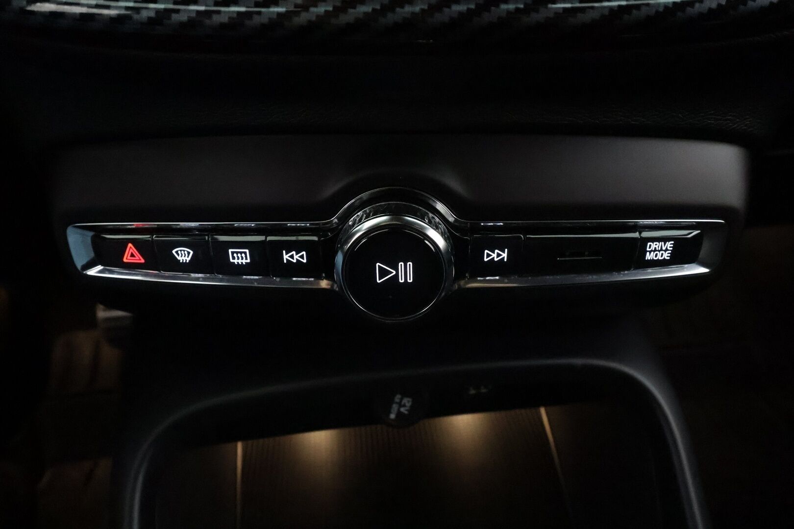 Volvo XC40 2021 T5 TwE Business R-Design aut * ACC / Kamera / Webasto / Sähköluukku / KeylessGo / BLIS * - Akku kuntotarkastettu / Jakohihna vaihdettu / 2x Latauskaapelit