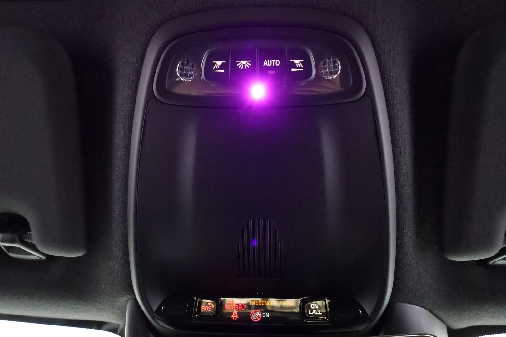 Volvo XC40 2021 T5 TwE Business R-Design aut * ACC / Kamera / Webasto / Sähköluukku / KeylessGo / BLIS * - Akku kuntotarkastettu / Jakohihna vaihdettu / 2x Latauskaapelit