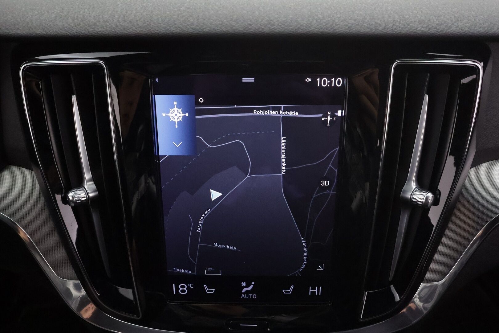 Volvo V60 2021 T8 TwE AWD R-Design aut * ACC / P.kamera / Muistipenkki / Webasto / BLIS / Koukku / Sporttipenkit / KeylessGo * - Kahdet renkaat aluvanteilla / Akku kuntotarkastettu / Merkkihuollettu